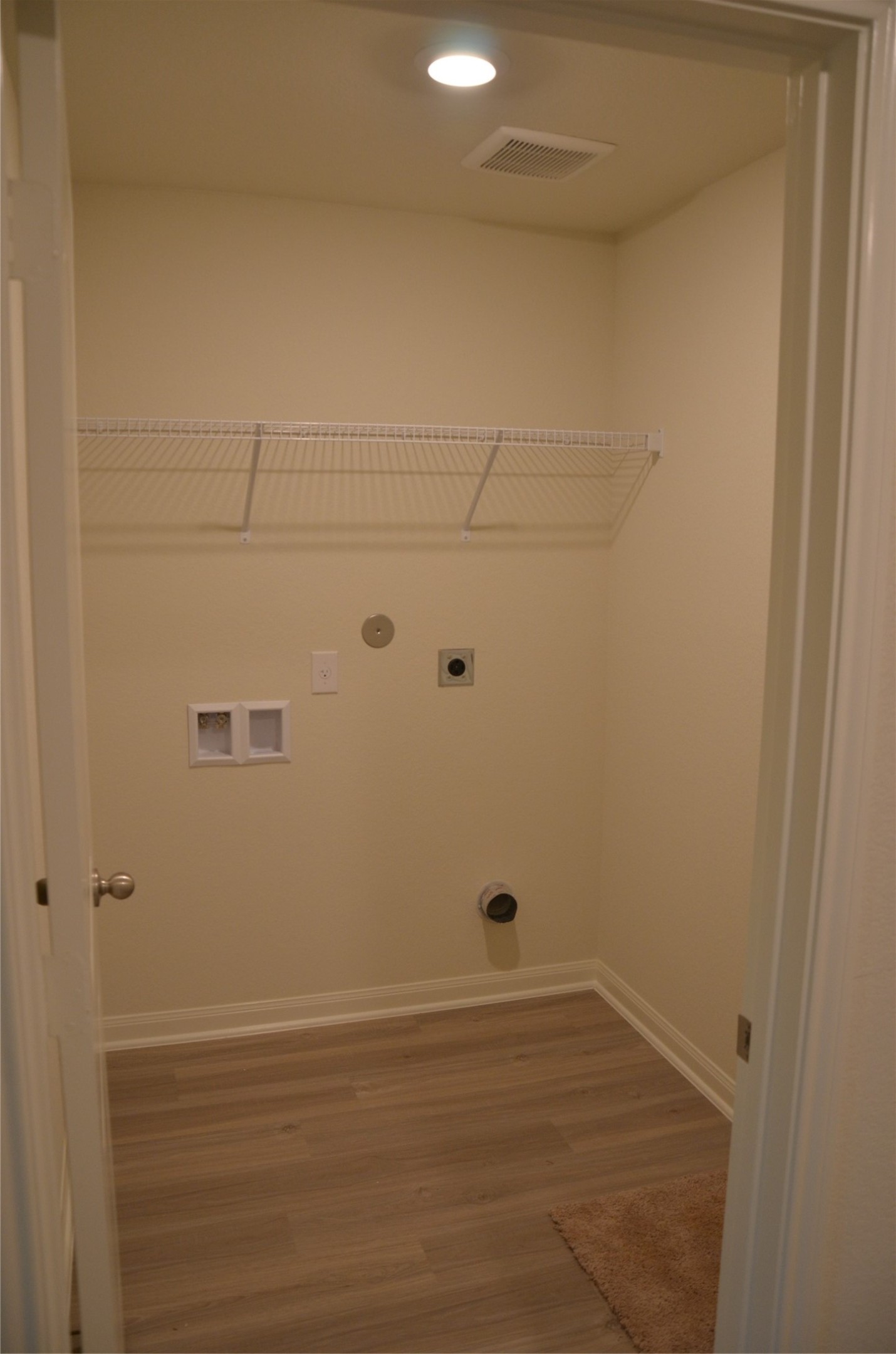 327 Spanish Stone Drive Property Photo 6