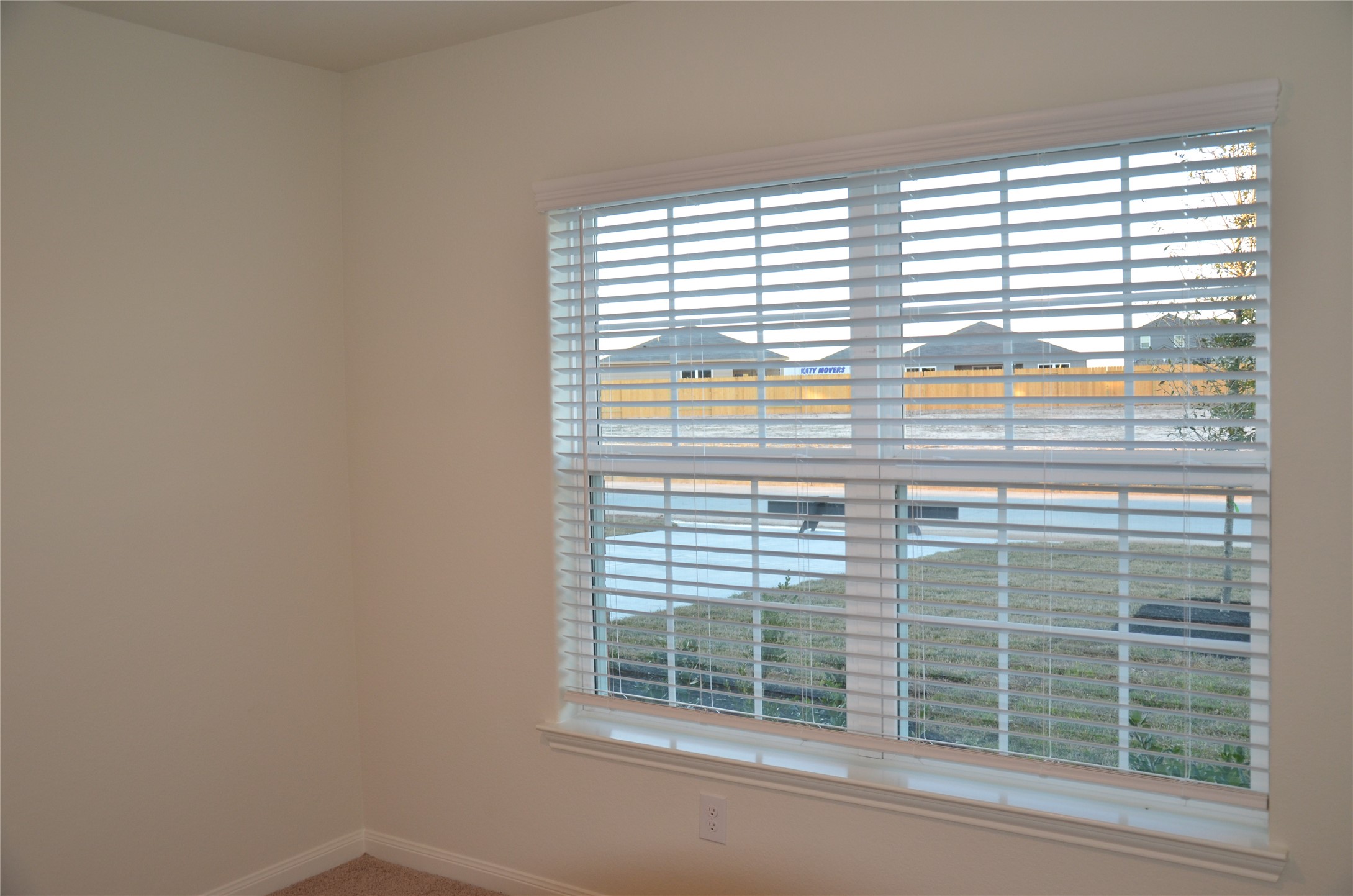 327 Spanish Stone Drive Property Photo 13