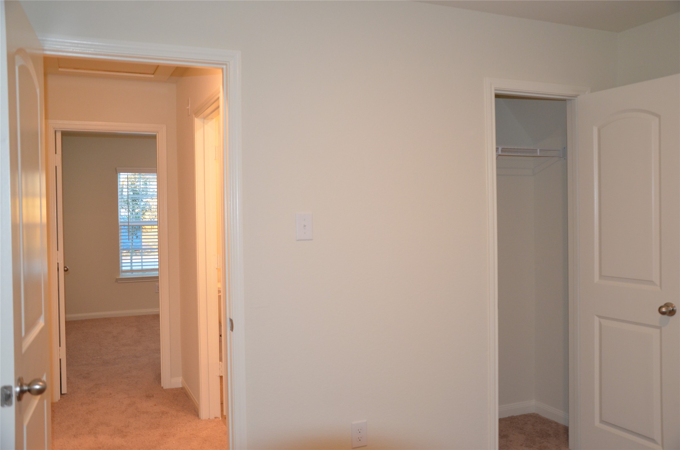 327 Spanish Stone Drive Property Photo 14