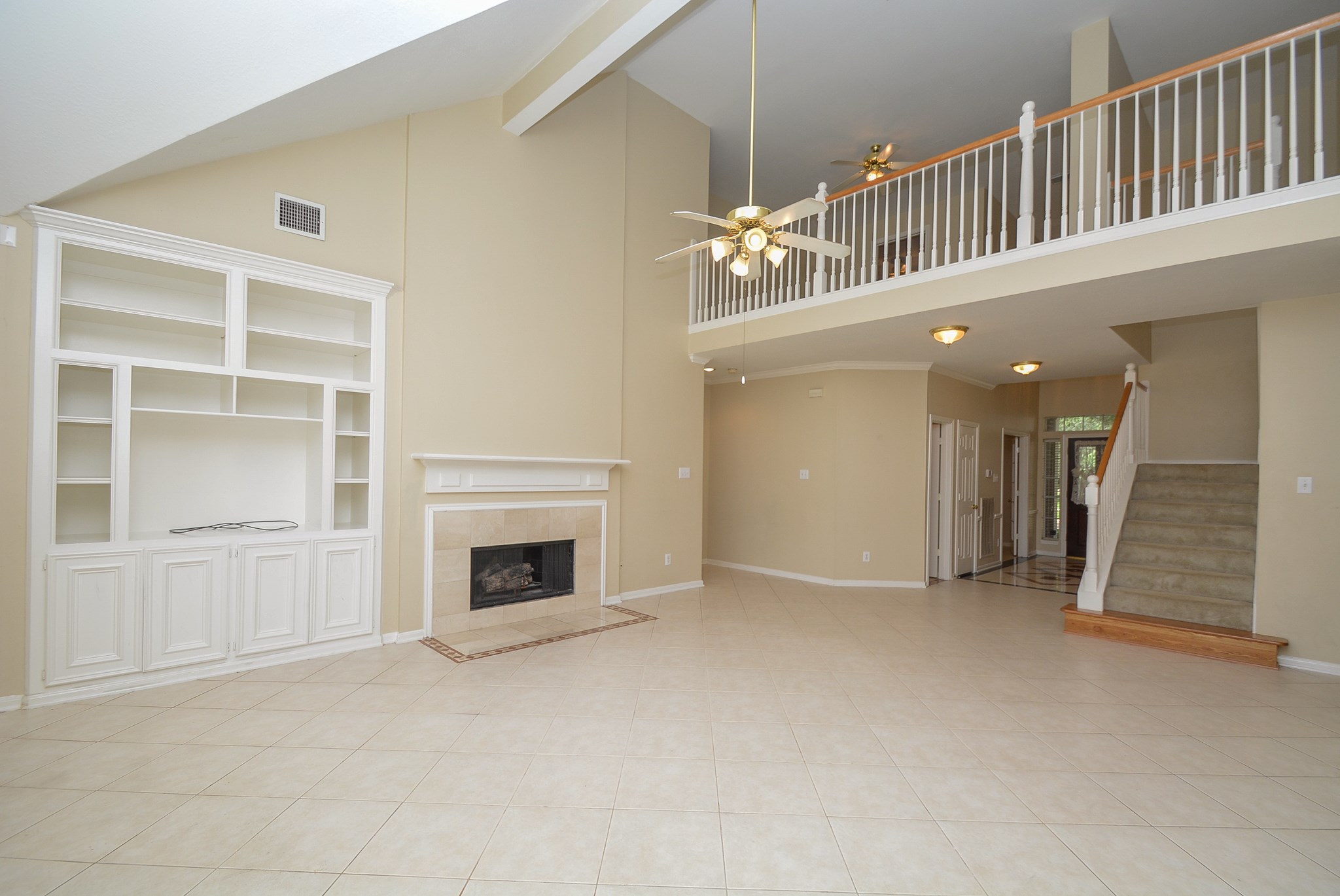 17415 Fountainview Circle Property Photo 7