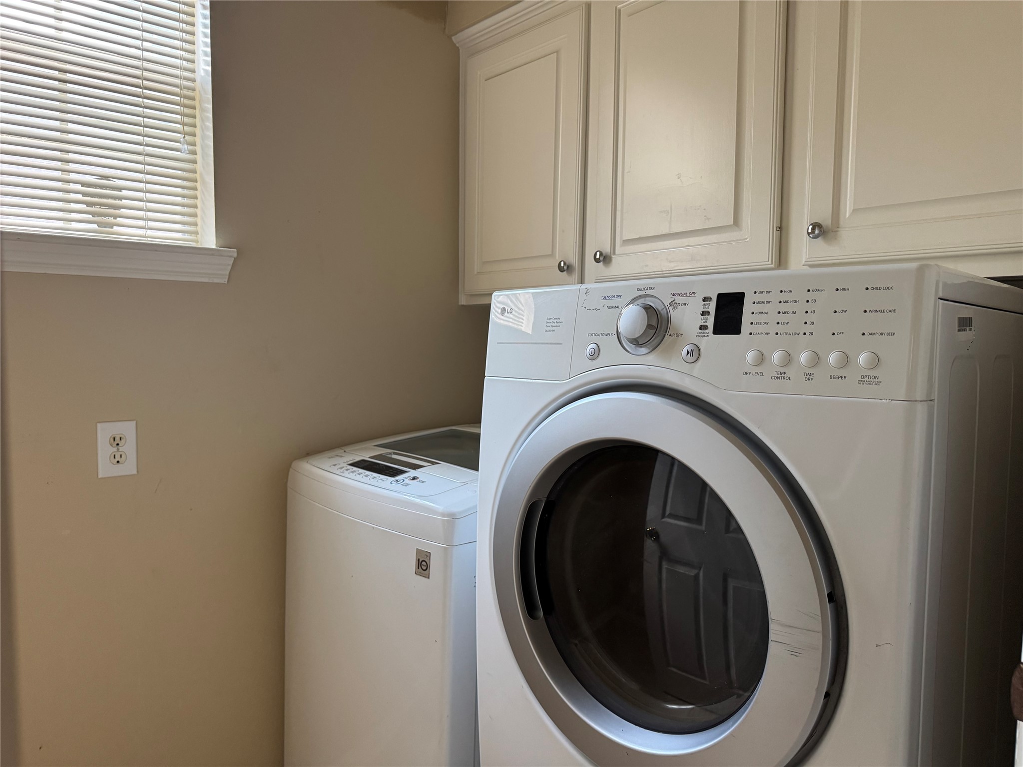 17415 Fountainview Circle Property Photo 12