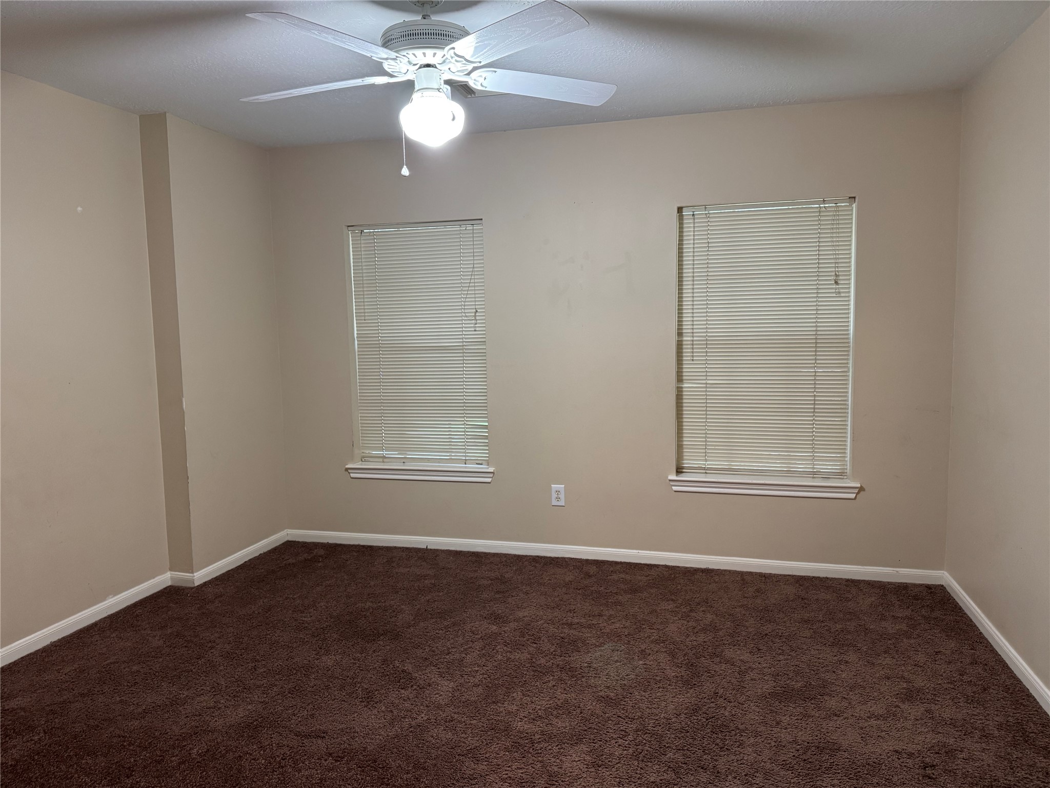 17415 Fountainview Circle Property Photo 14