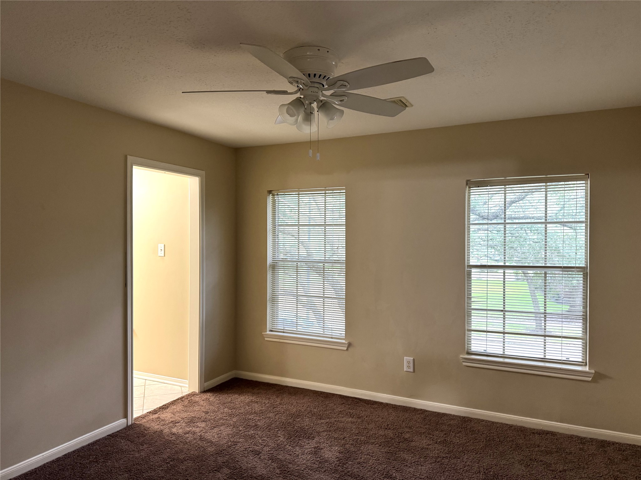 17415 Fountainview Circle Property Photo 17