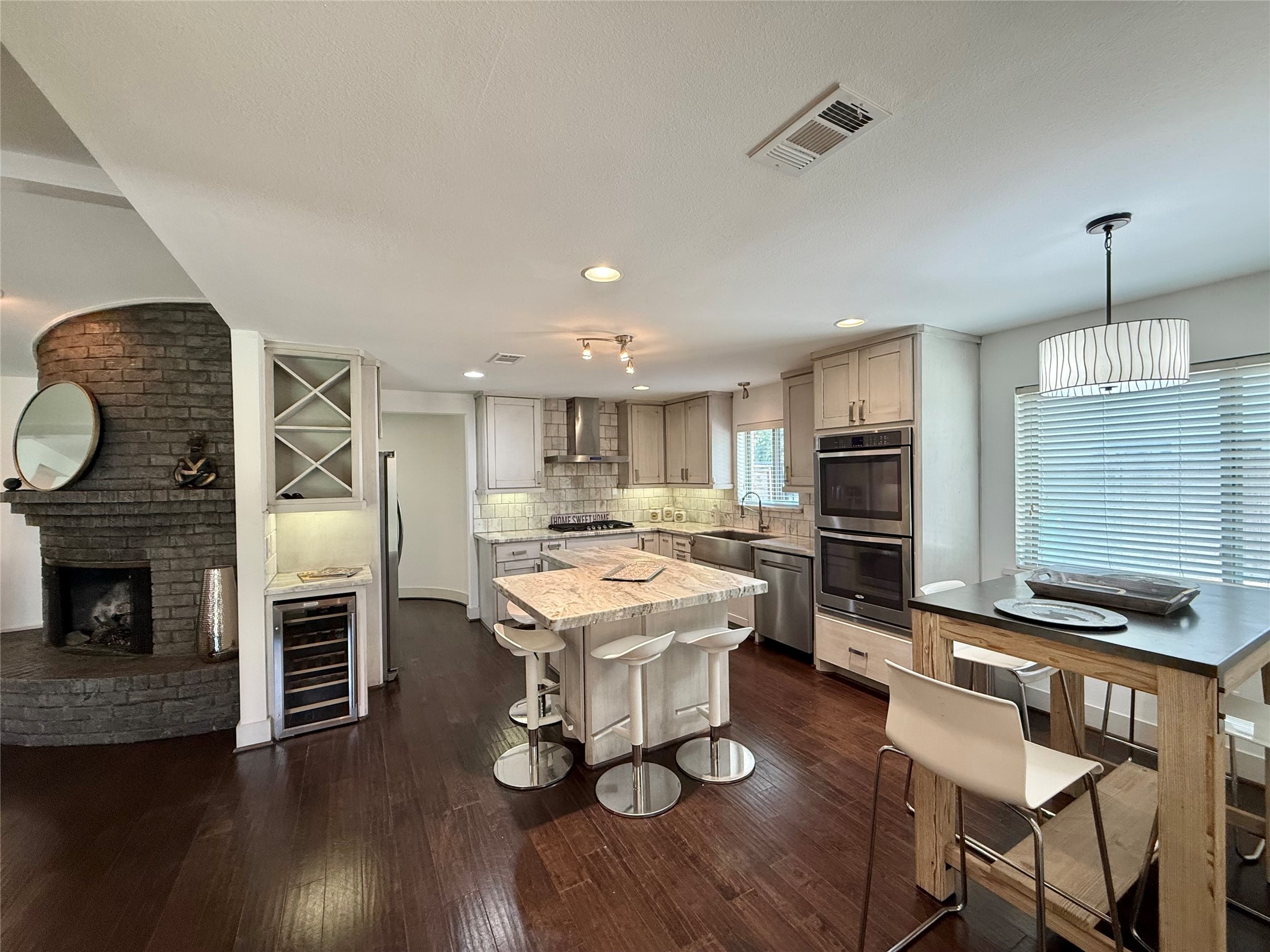 5638 Grape Street Property Photo 3