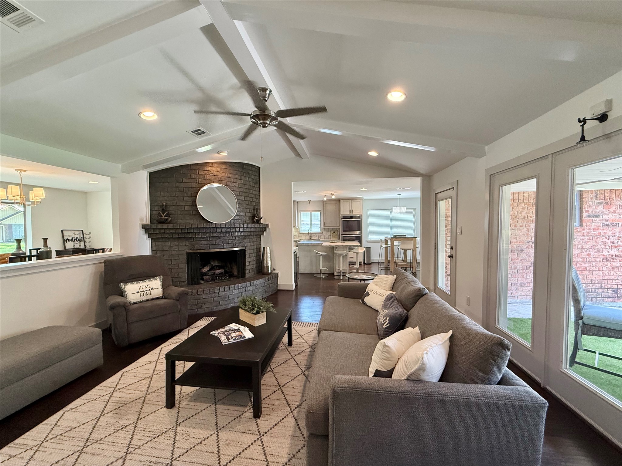 5638 Grape Street Property Photo 5