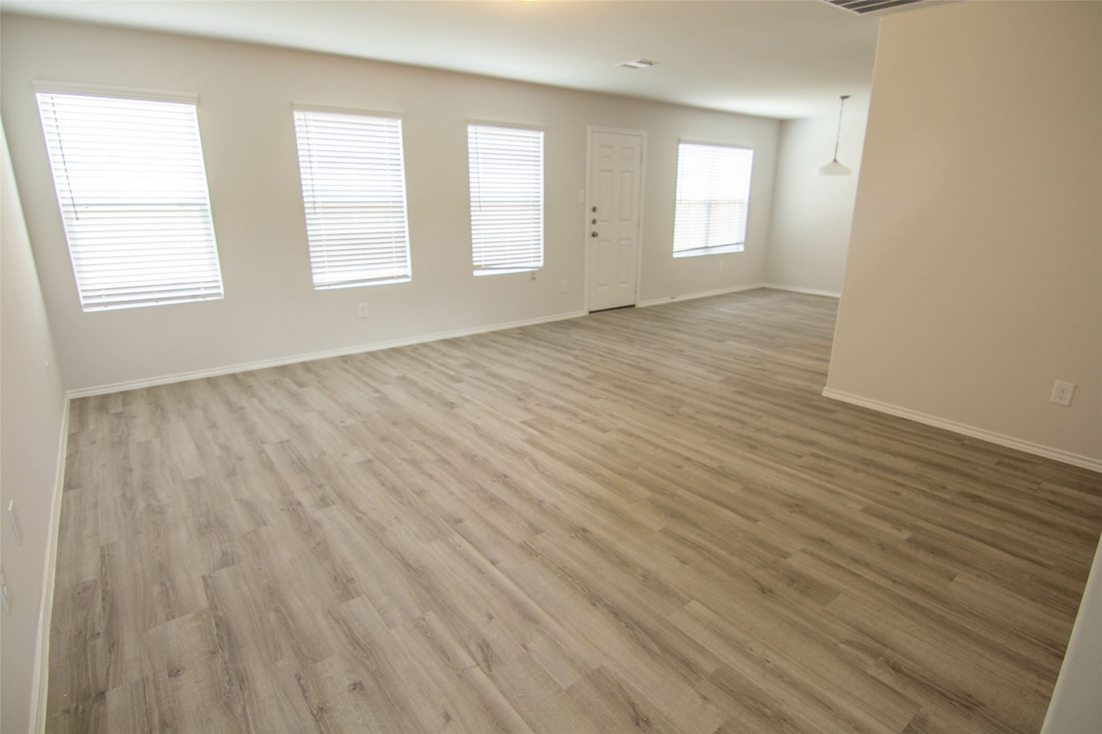 5419 Gouldburn River Drive Property Photo 4