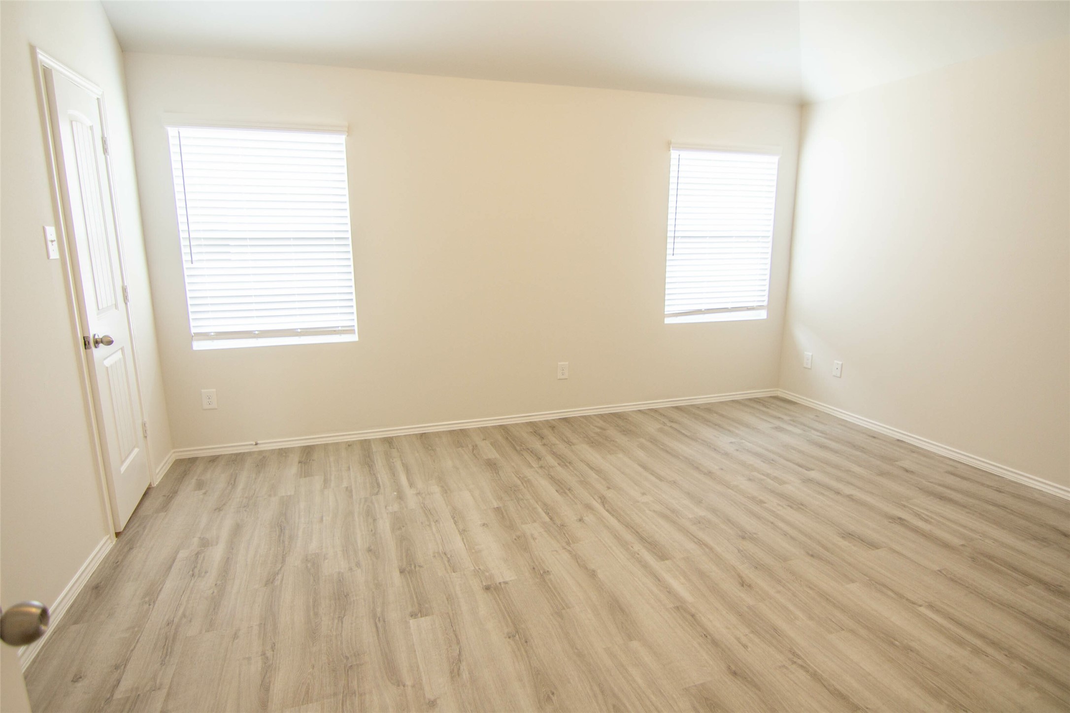5419 Gouldburn River Drive Property Photo 7