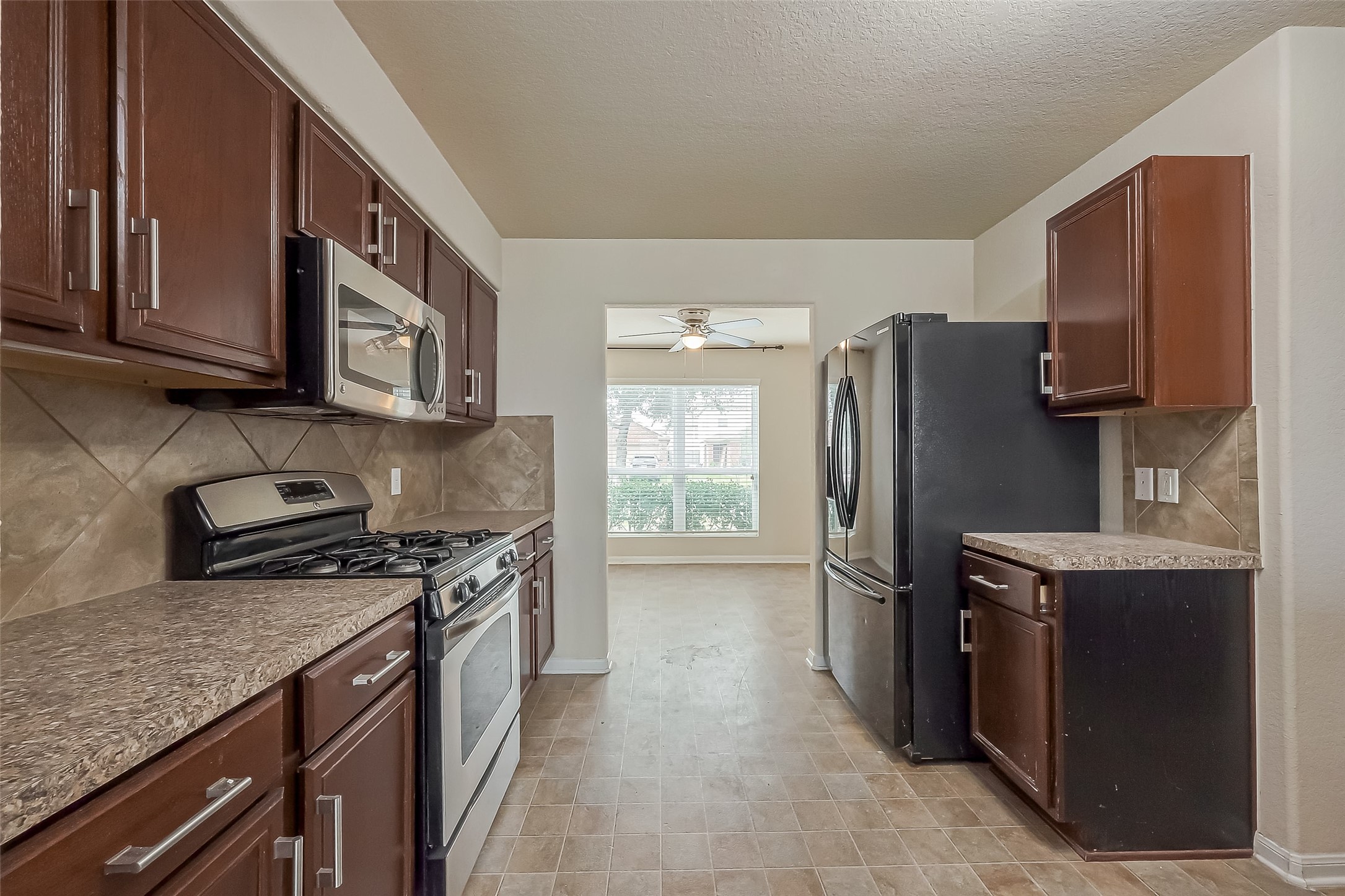 13510 Dahlia Green Way Property Photo 11