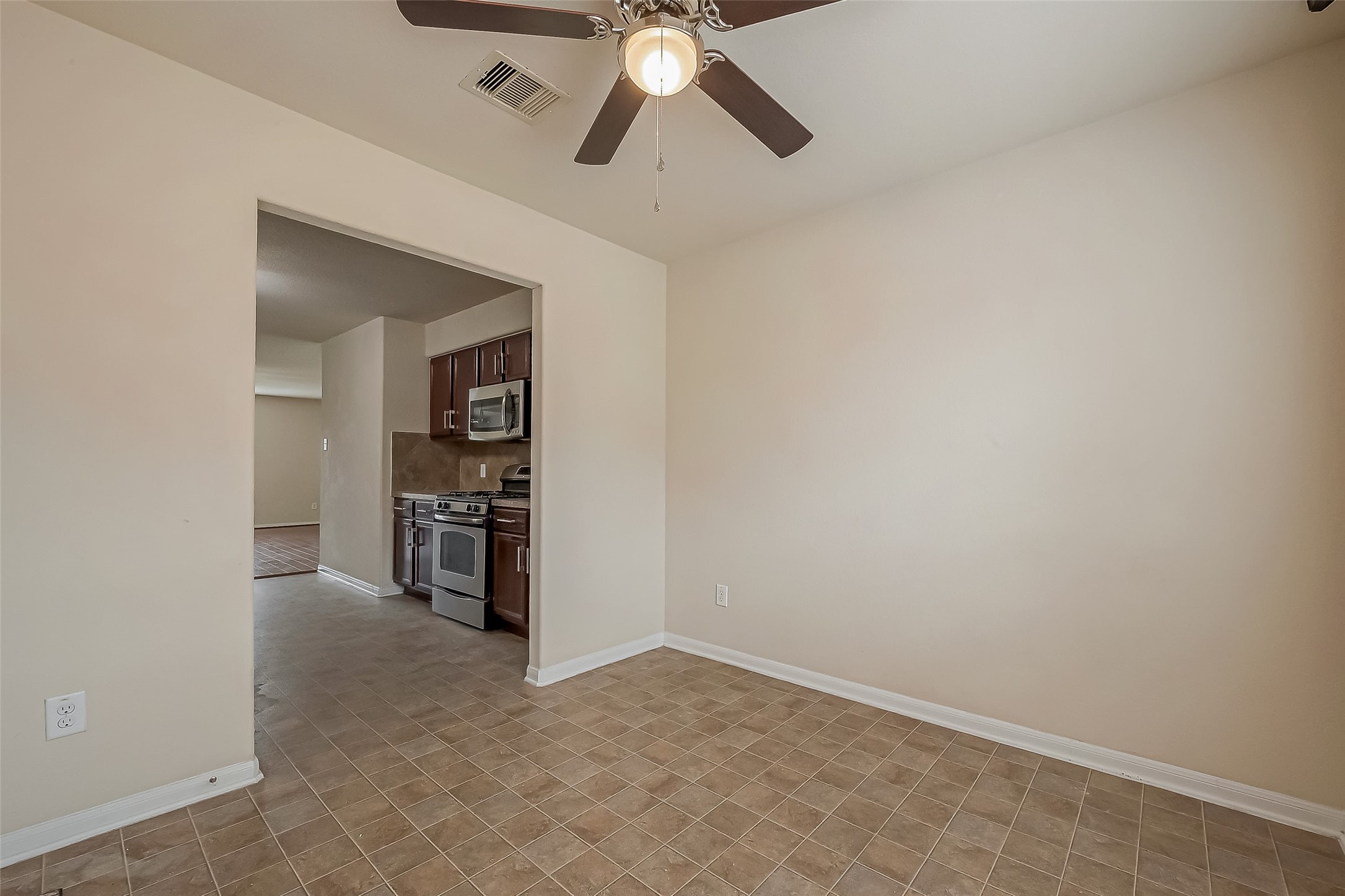 13510 Dahlia Green Way Property Photo 20