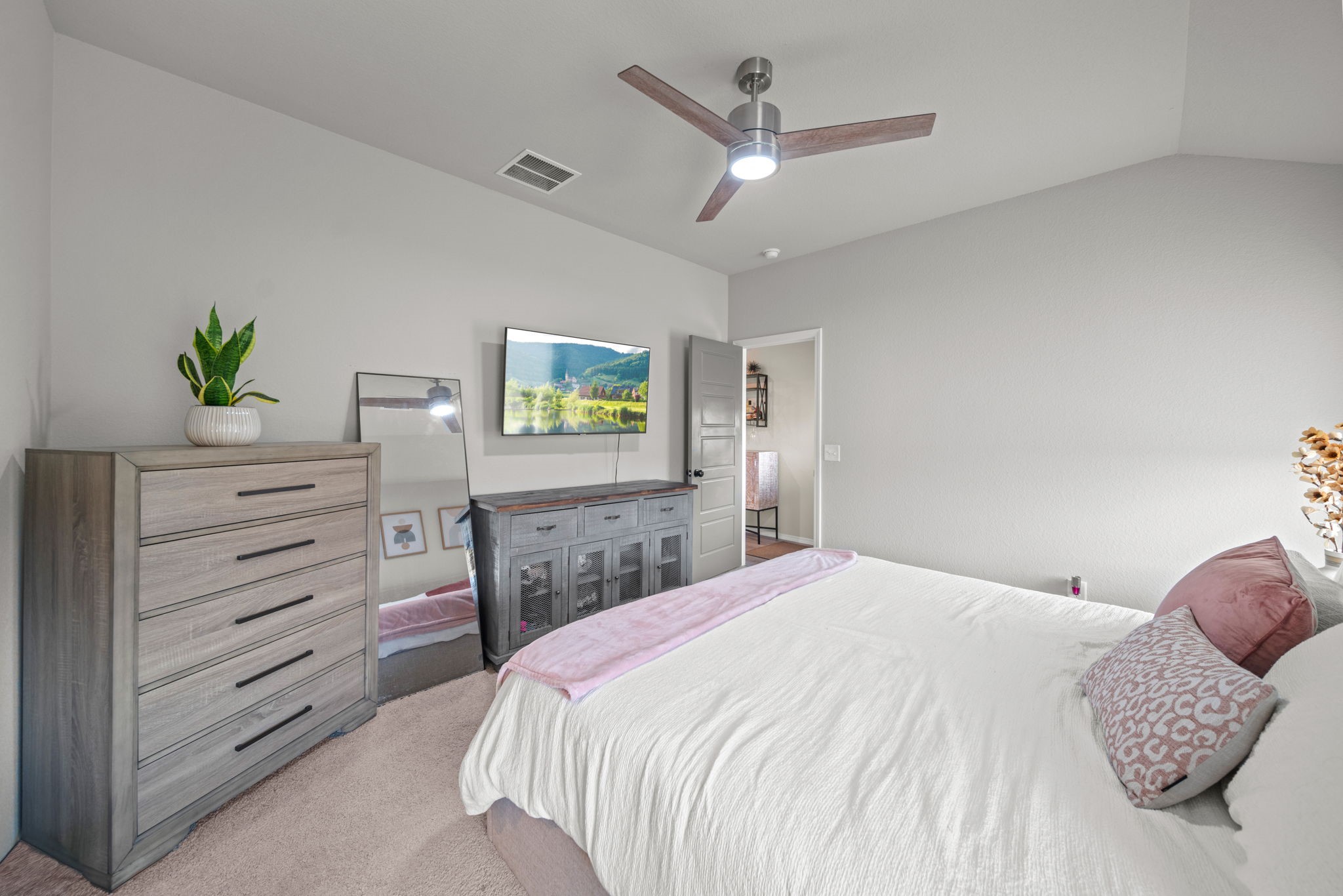 14346 High Hill Drive Property Photo 11