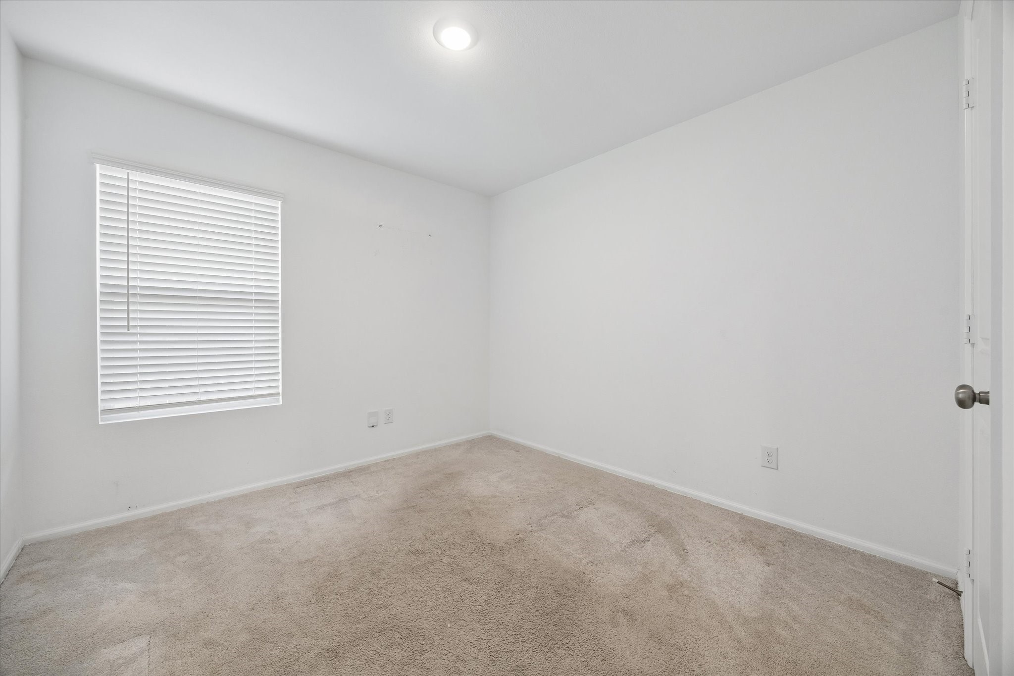 328 Riverwood Village Lane Property Photo 7