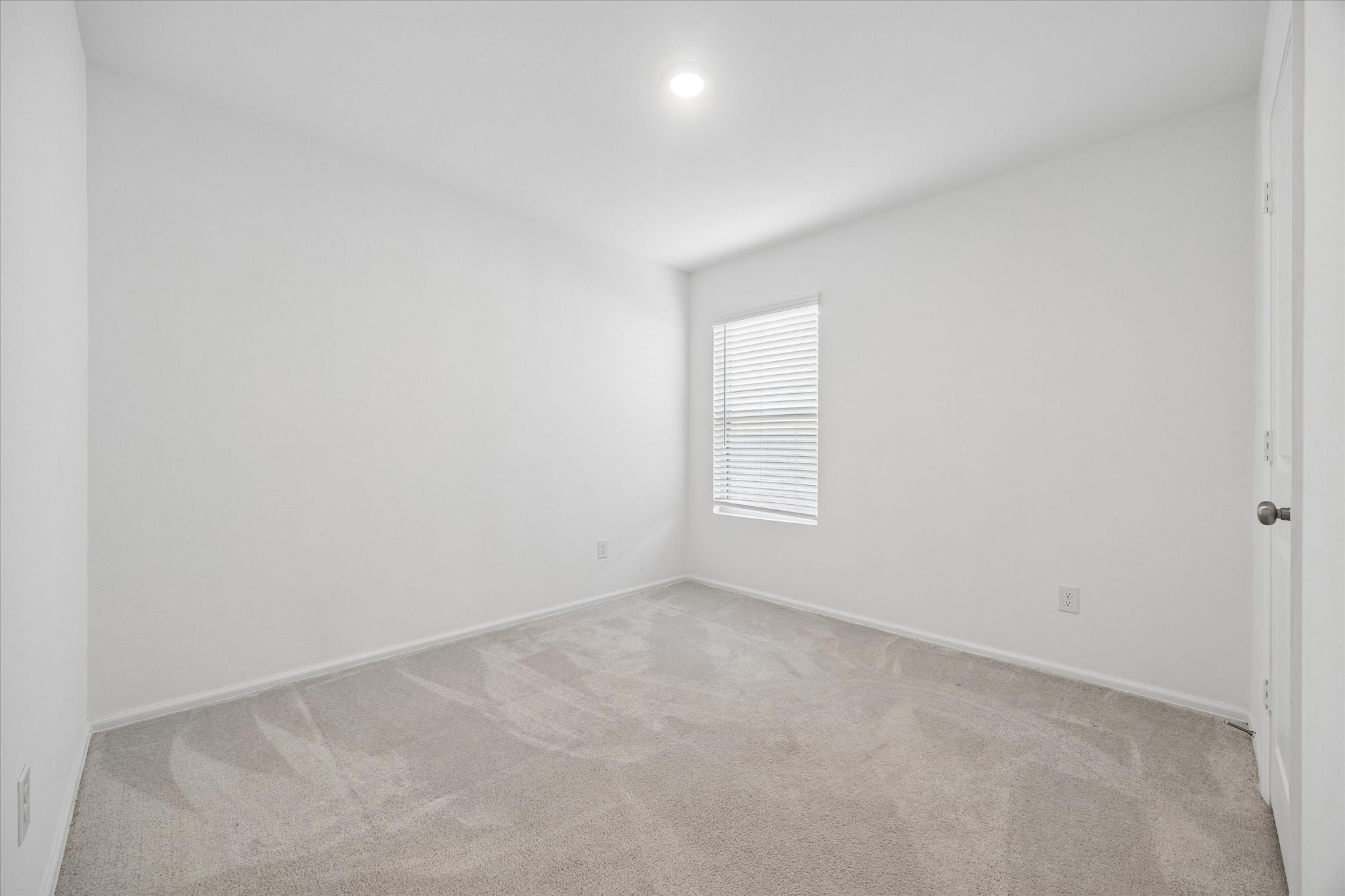 328 Riverwood Village Lane Property Photo 8