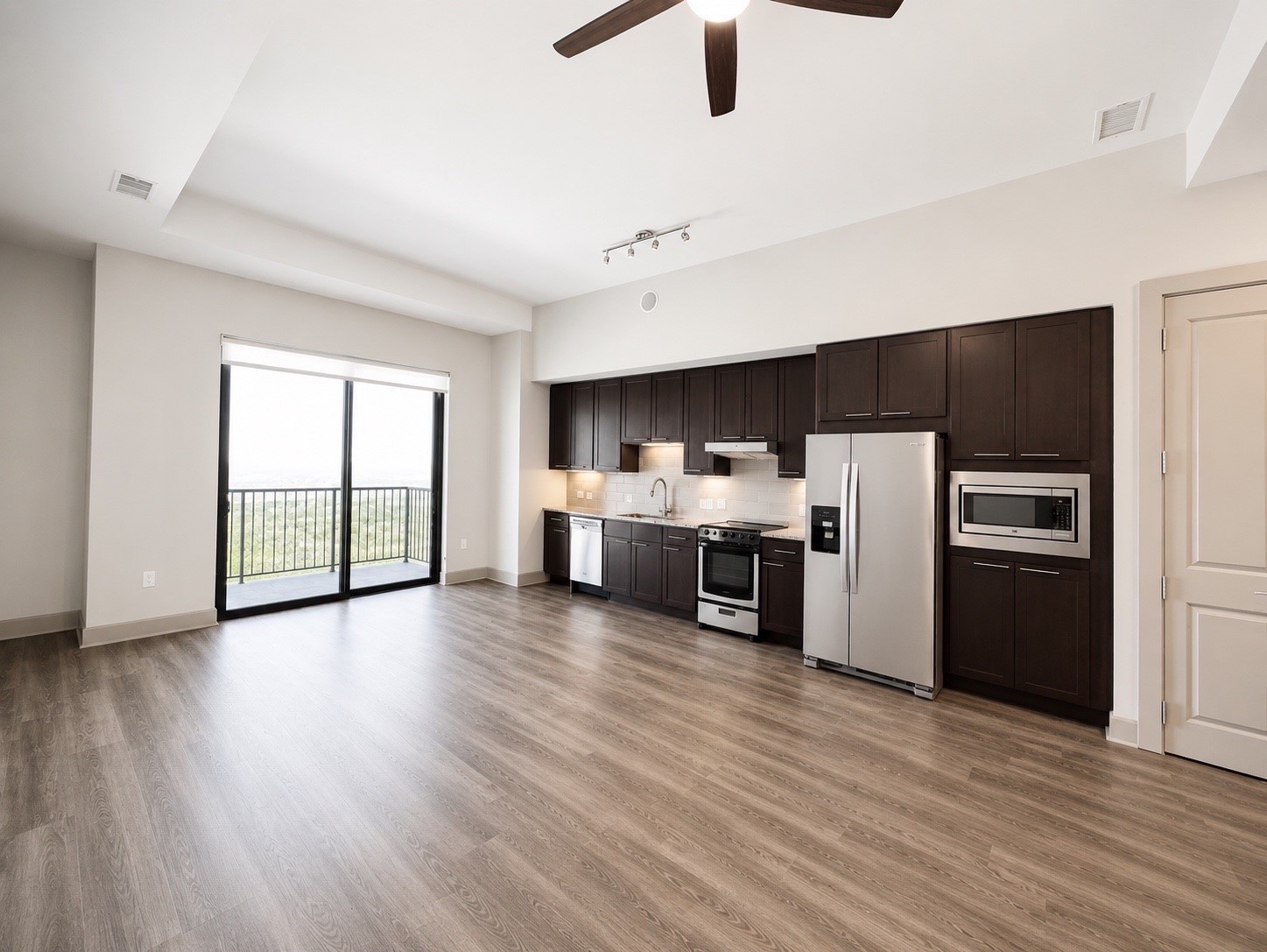 9787 Katy Freeway 1705 Property Photo 1