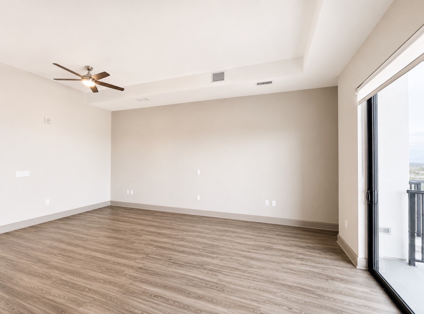 9787 Katy Freeway 1705 Property Photo 3