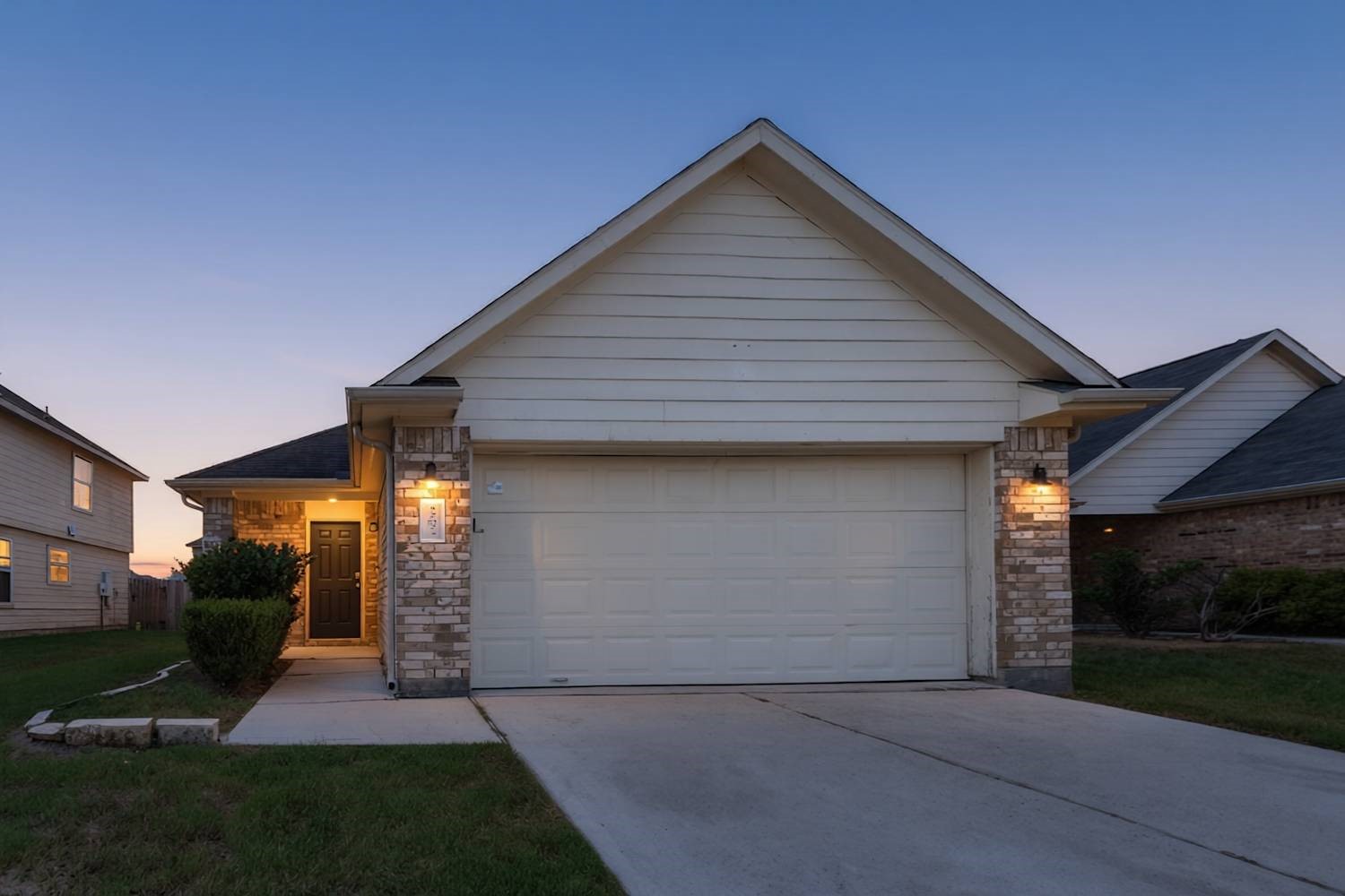 12623 Mountain Daisy Road Property Photo 3