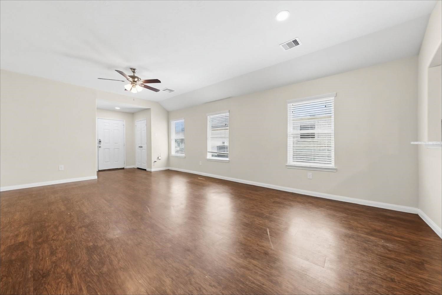 12623 Mountain Daisy Road Property Photo 5