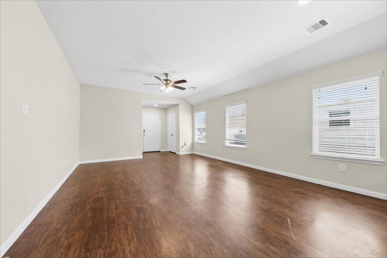 12623 Mountain Daisy Road Property Photo 6
