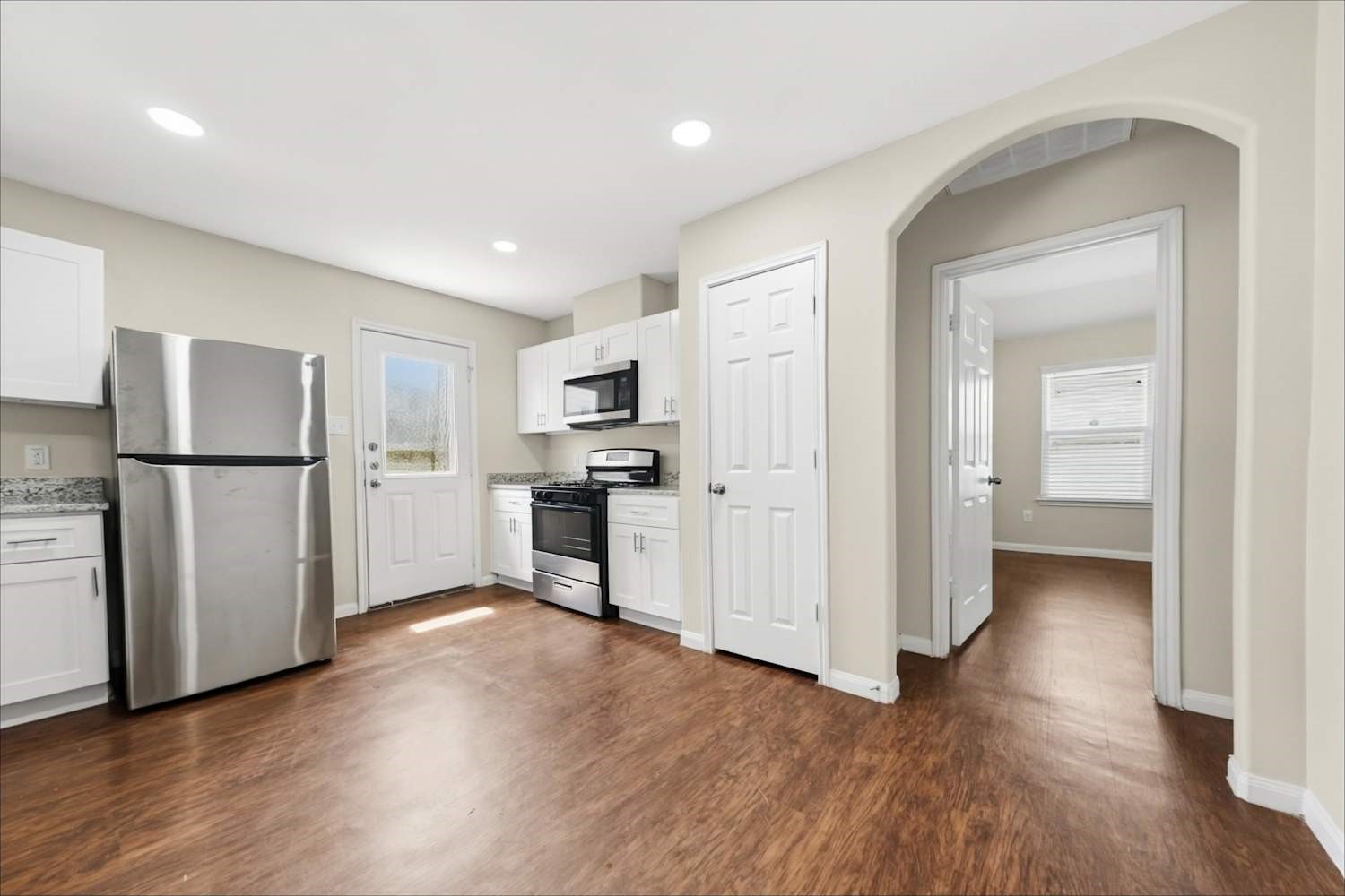 12623 Mountain Daisy Road Property Photo 8