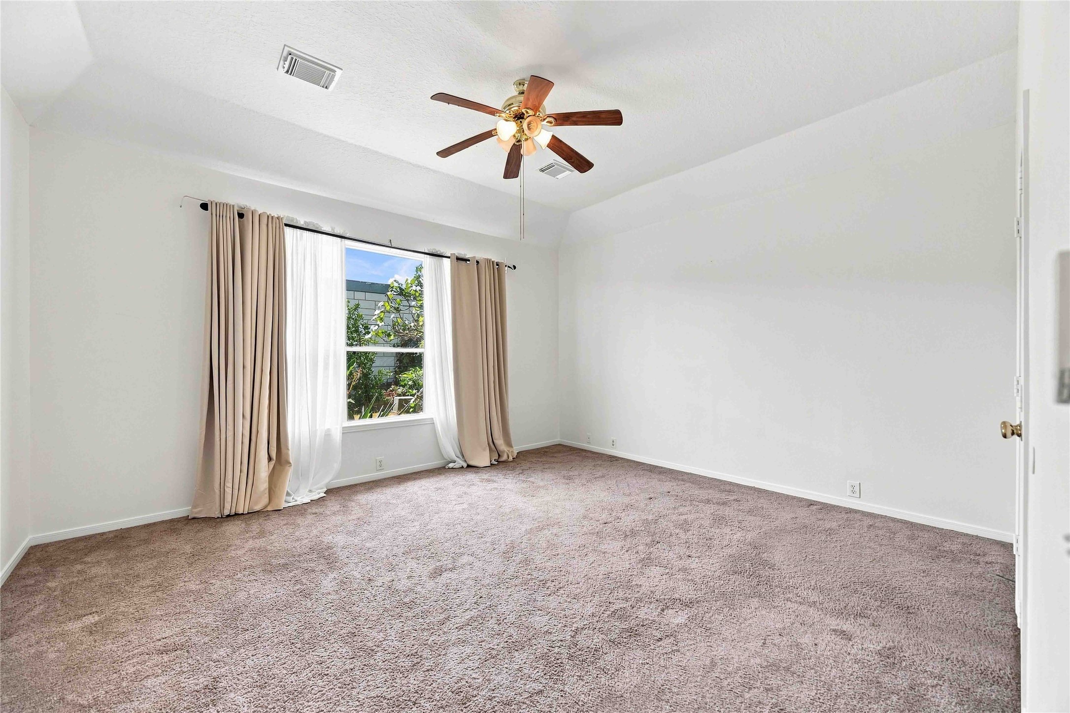 6138 Kristen Park Lane Property Photo 17