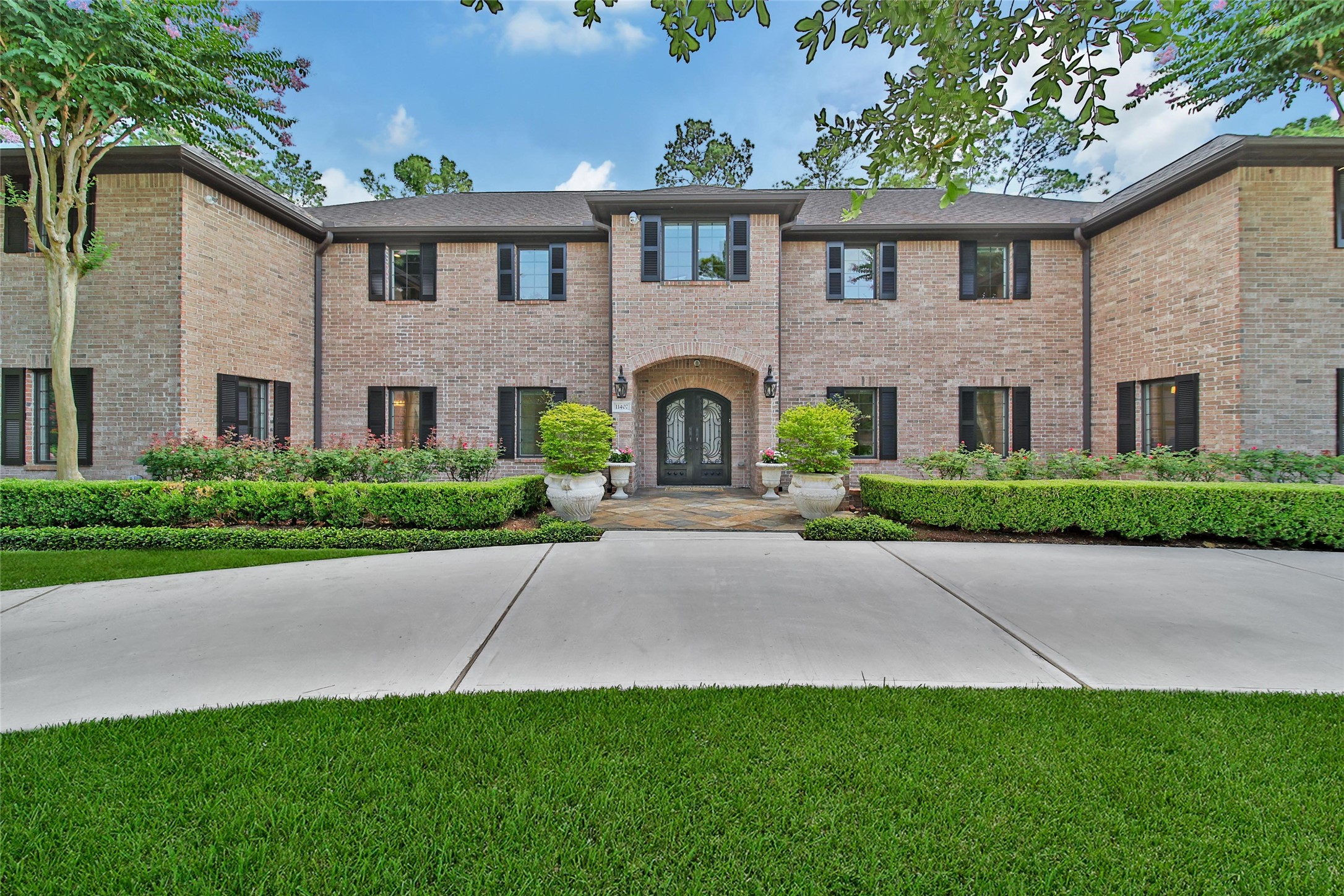 11407 Holidan Way Property Photo 1