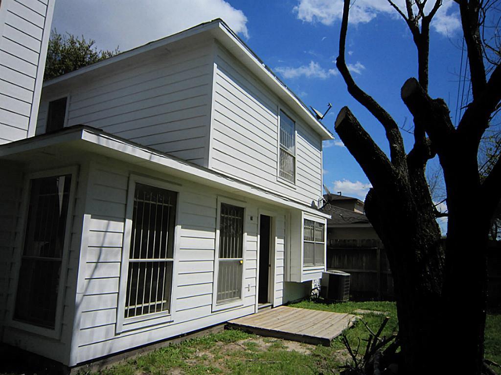 8339 E Ridge Drive, Houston TX 77040 Property Photo 1