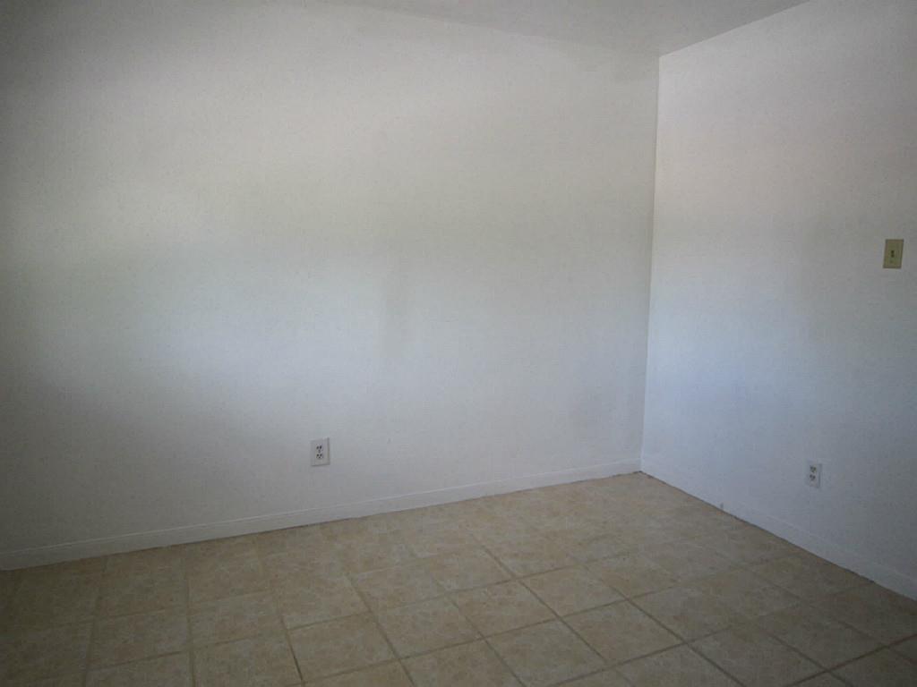 8339 E Ridge Drive Property Photo 11