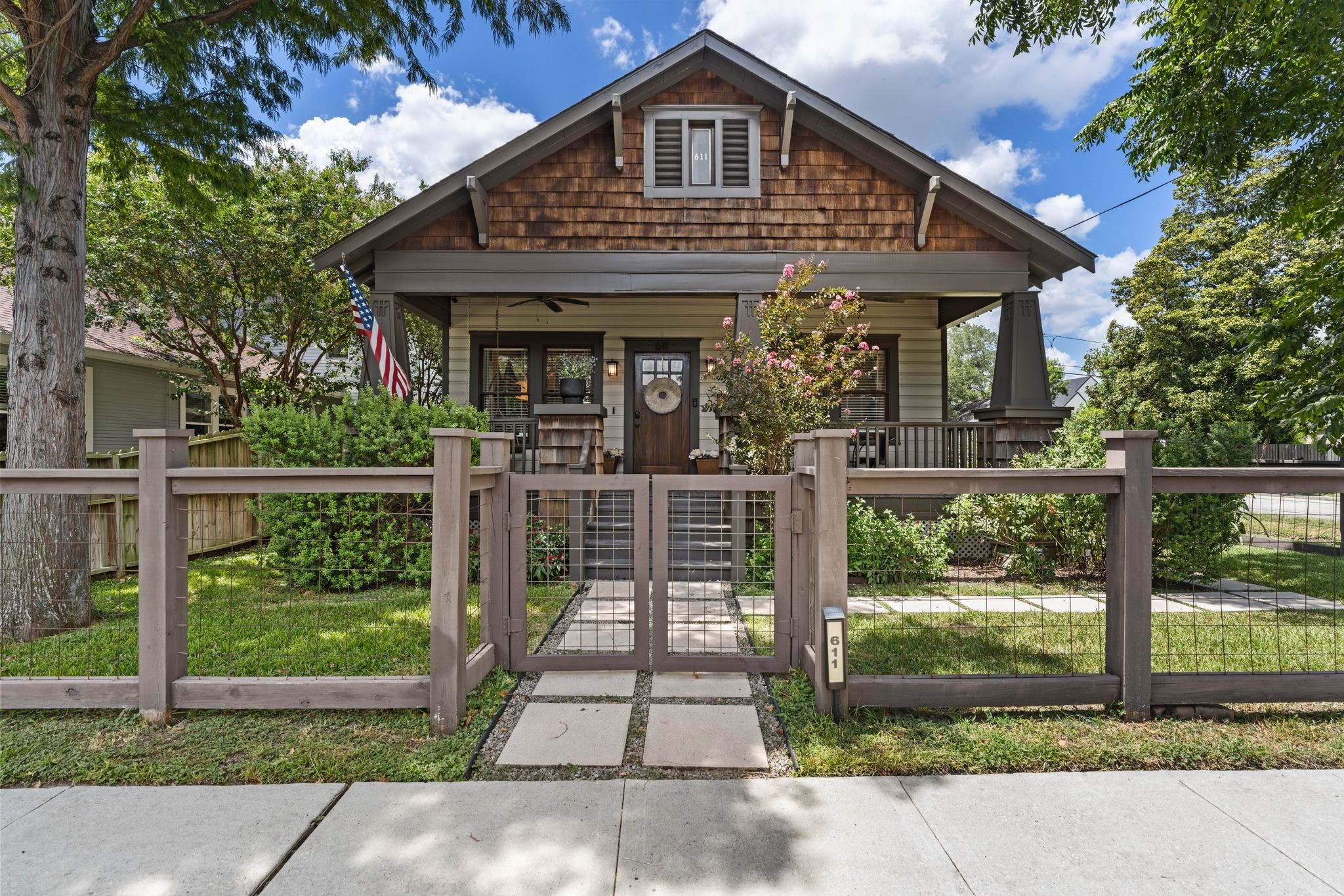 611 Enid Street Property Photo 1