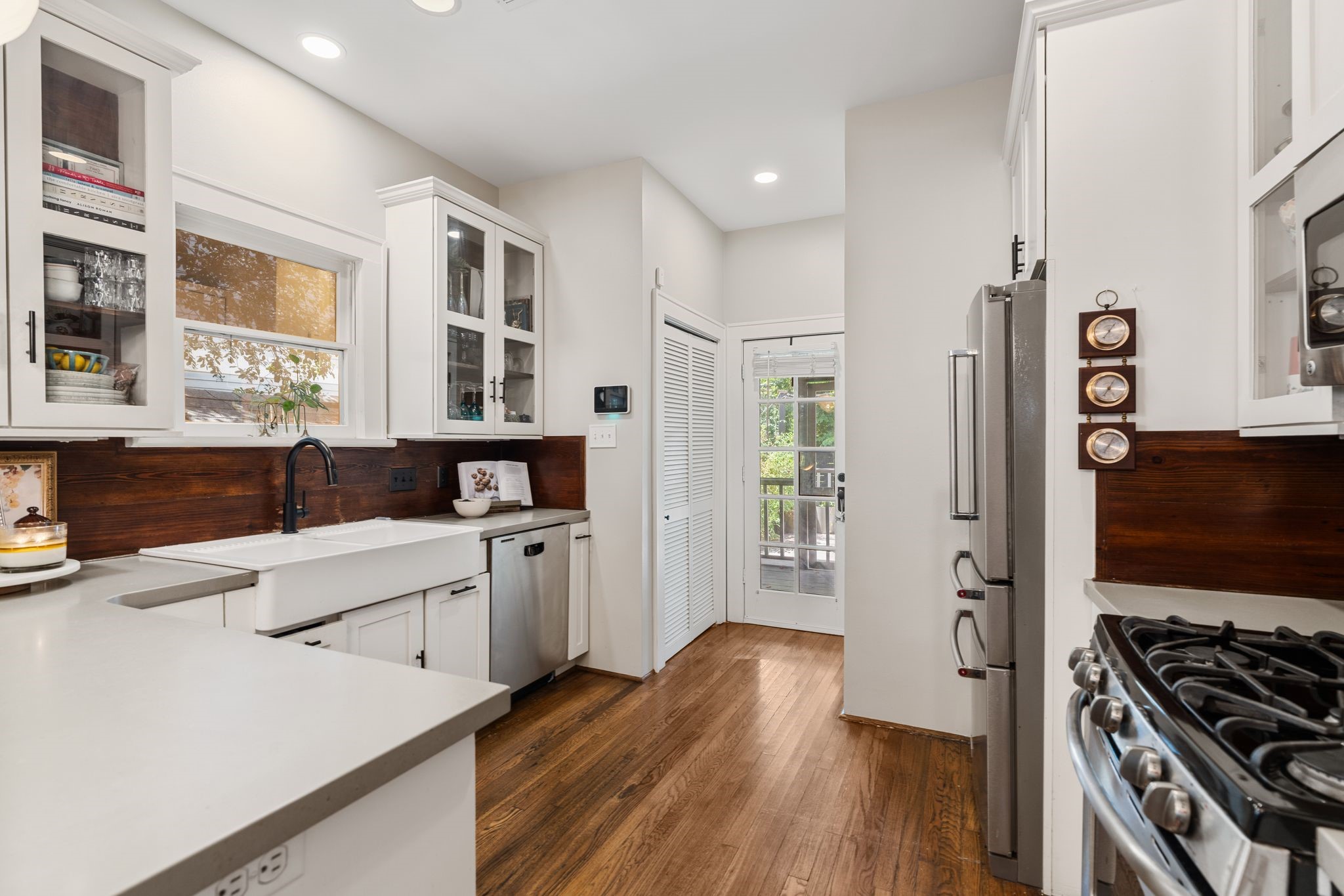 611 Enid Street Property Photo 11