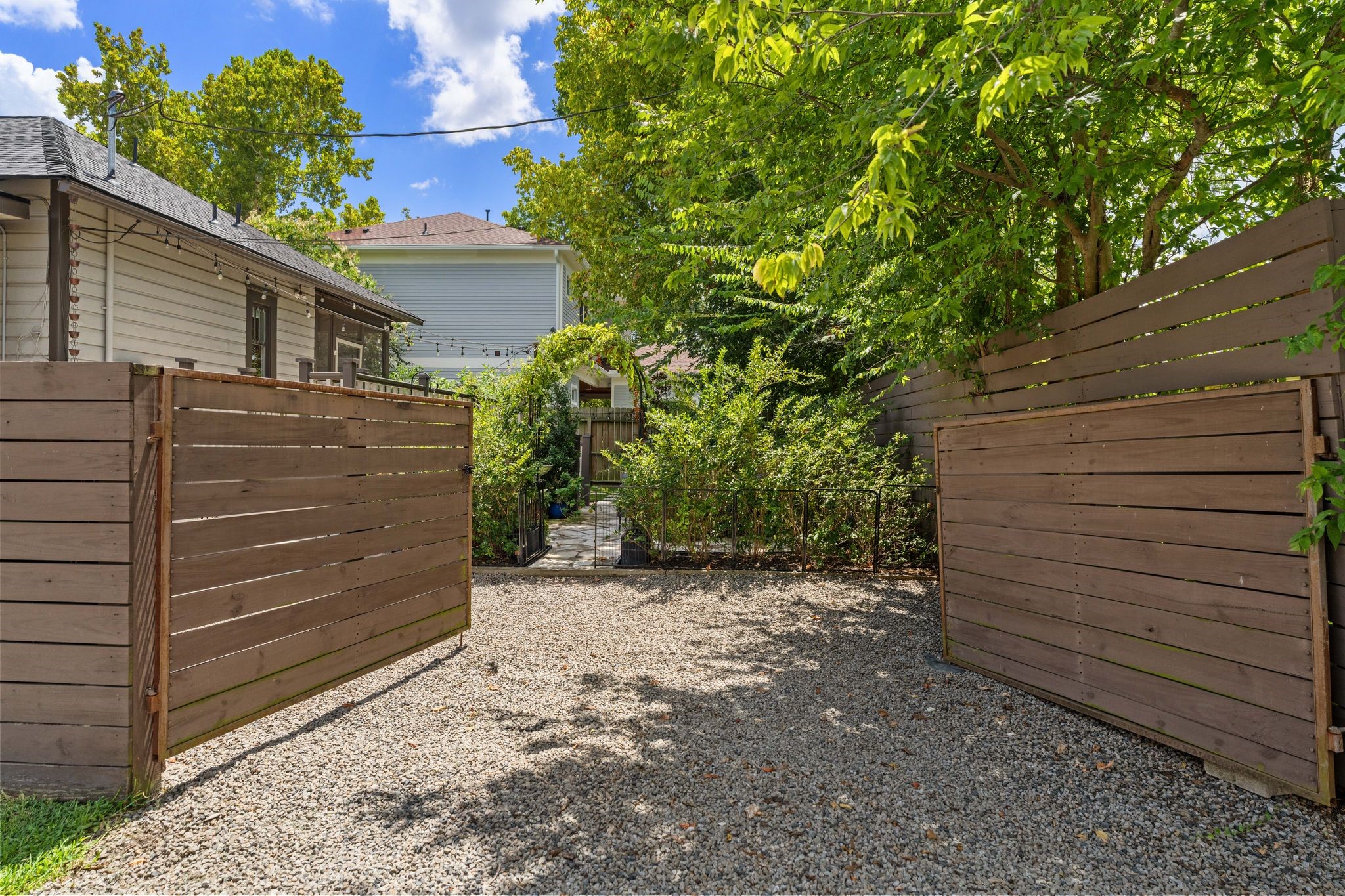 611 Enid Street Property Photo 27