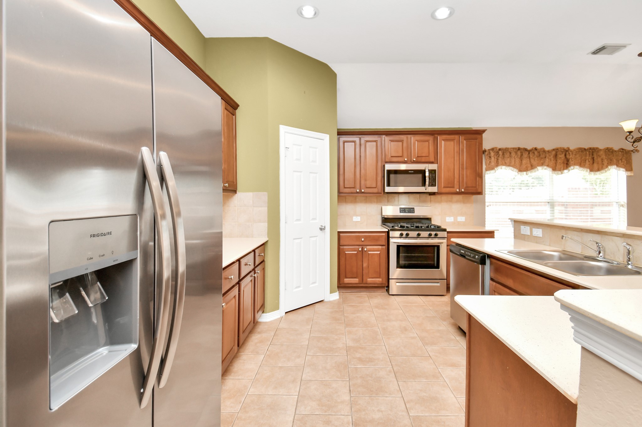 7303 Slippery Elm Lane Property Photo 8