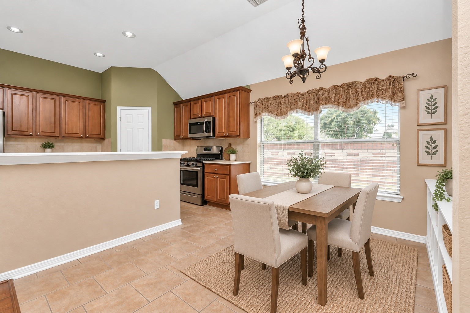 7303 Slippery Elm Lane Property Photo 16