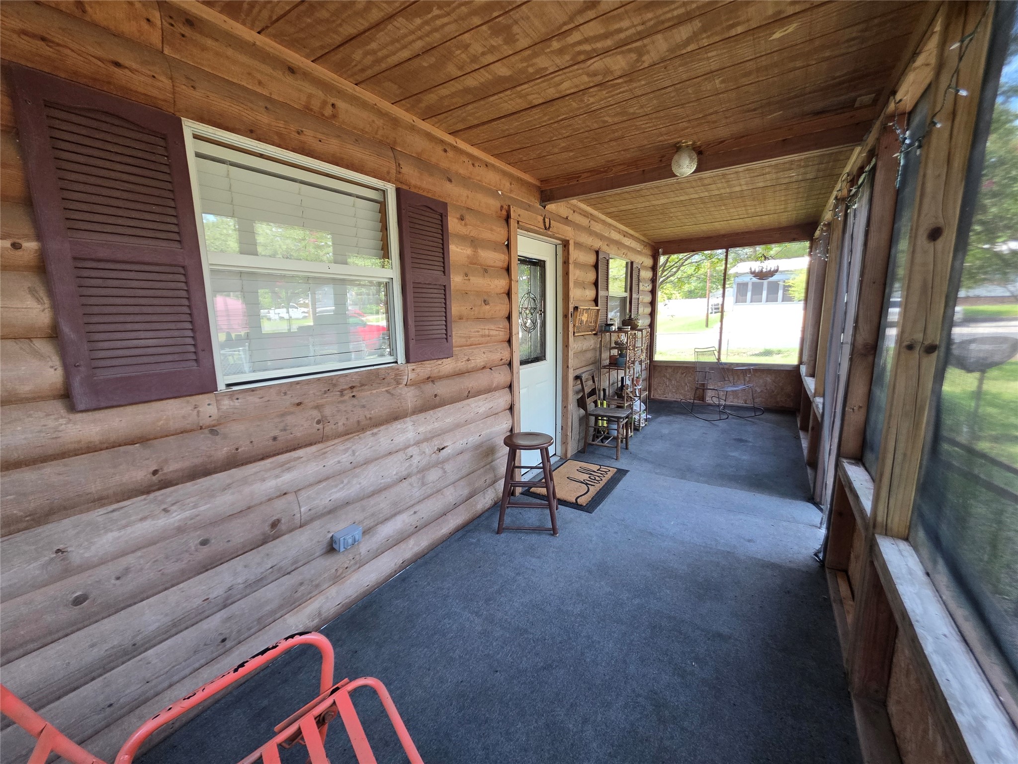 530 Kingwood Drive Property Photo 4