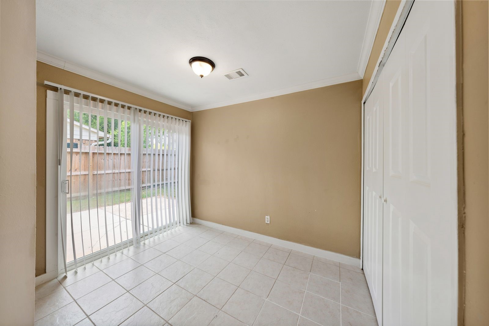 22831 Millgate Drive Property Photo 12