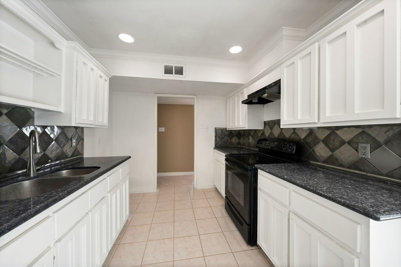 22831 Millgate Drive Property Photo 13