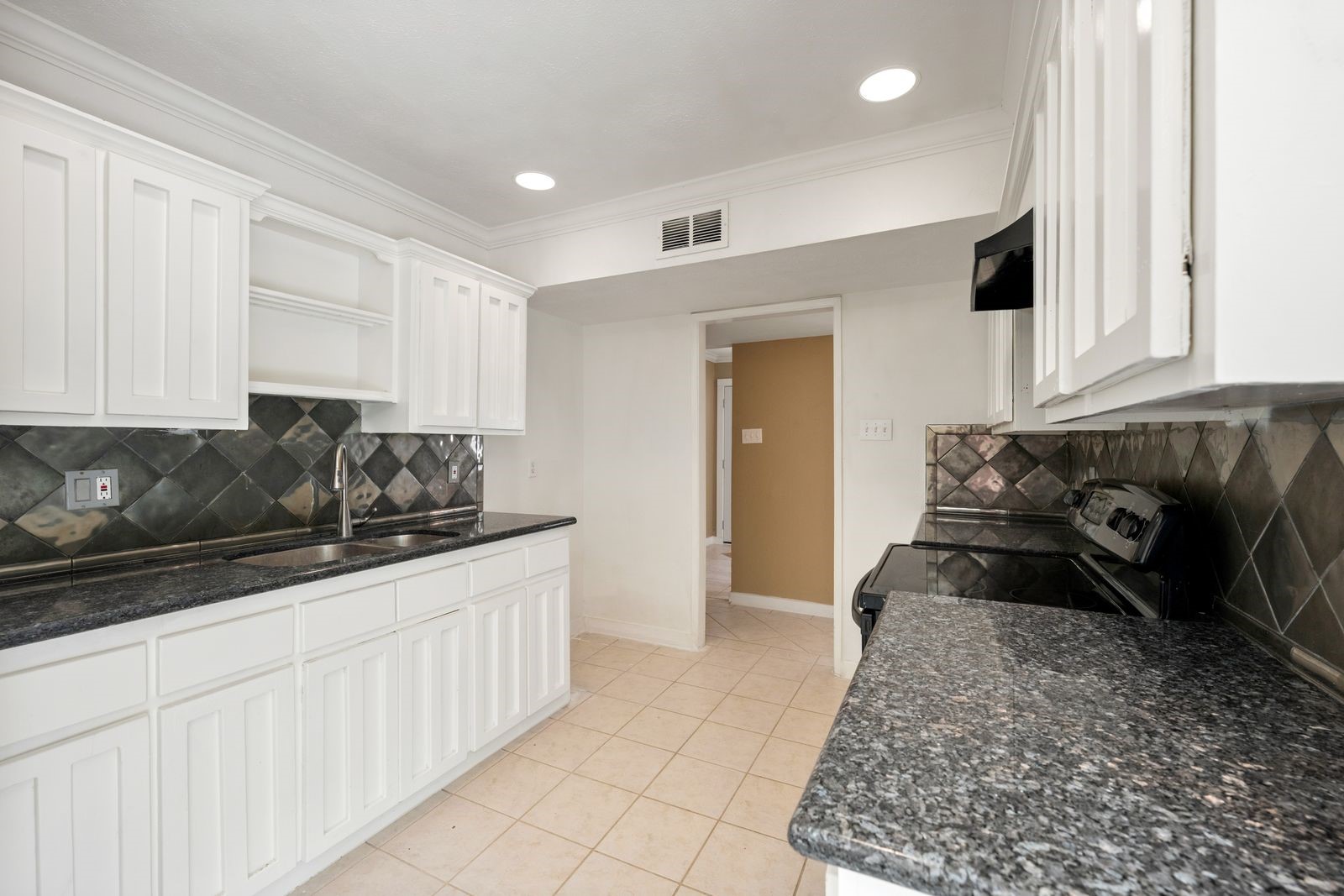 22831 Millgate Drive Property Photo 14