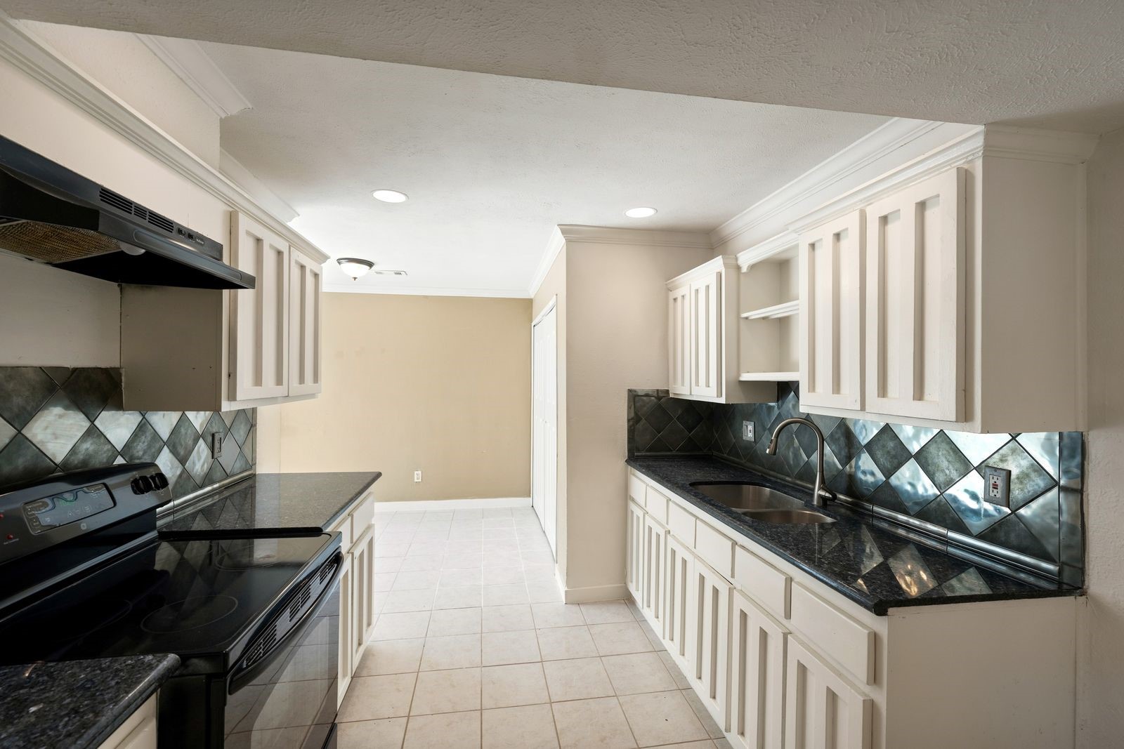22831 Millgate Drive Property Photo 15