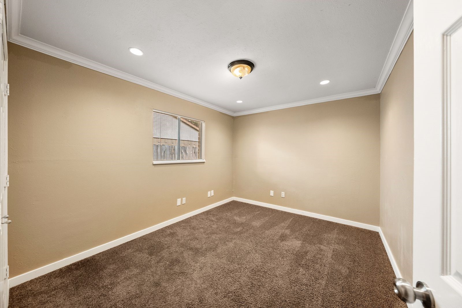 22831 Millgate Drive Property Photo 19