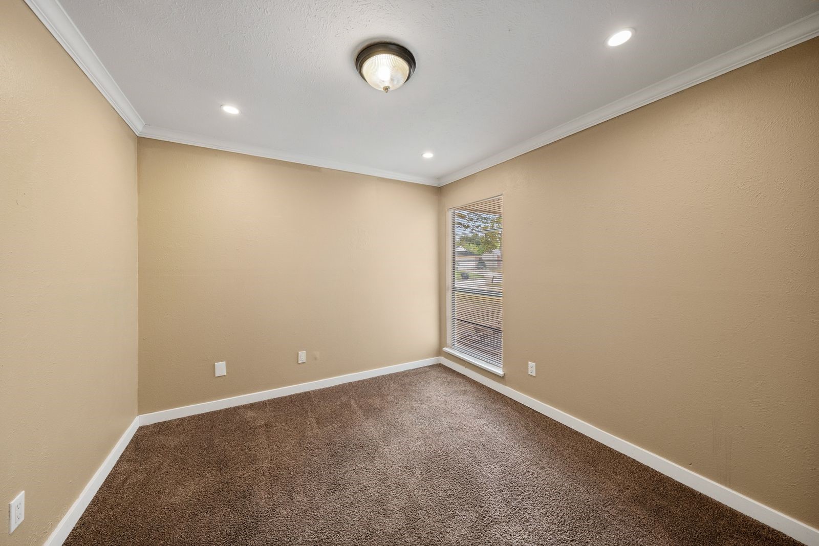 22831 Millgate Drive Property Photo 20