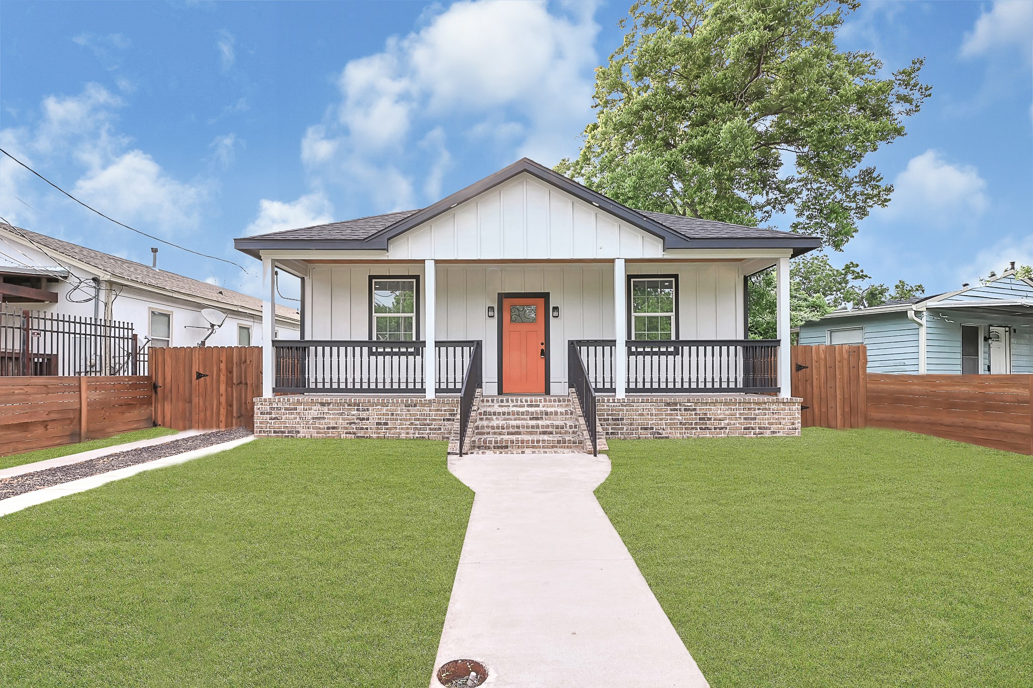 2412 Lucas Street Property Photo 1