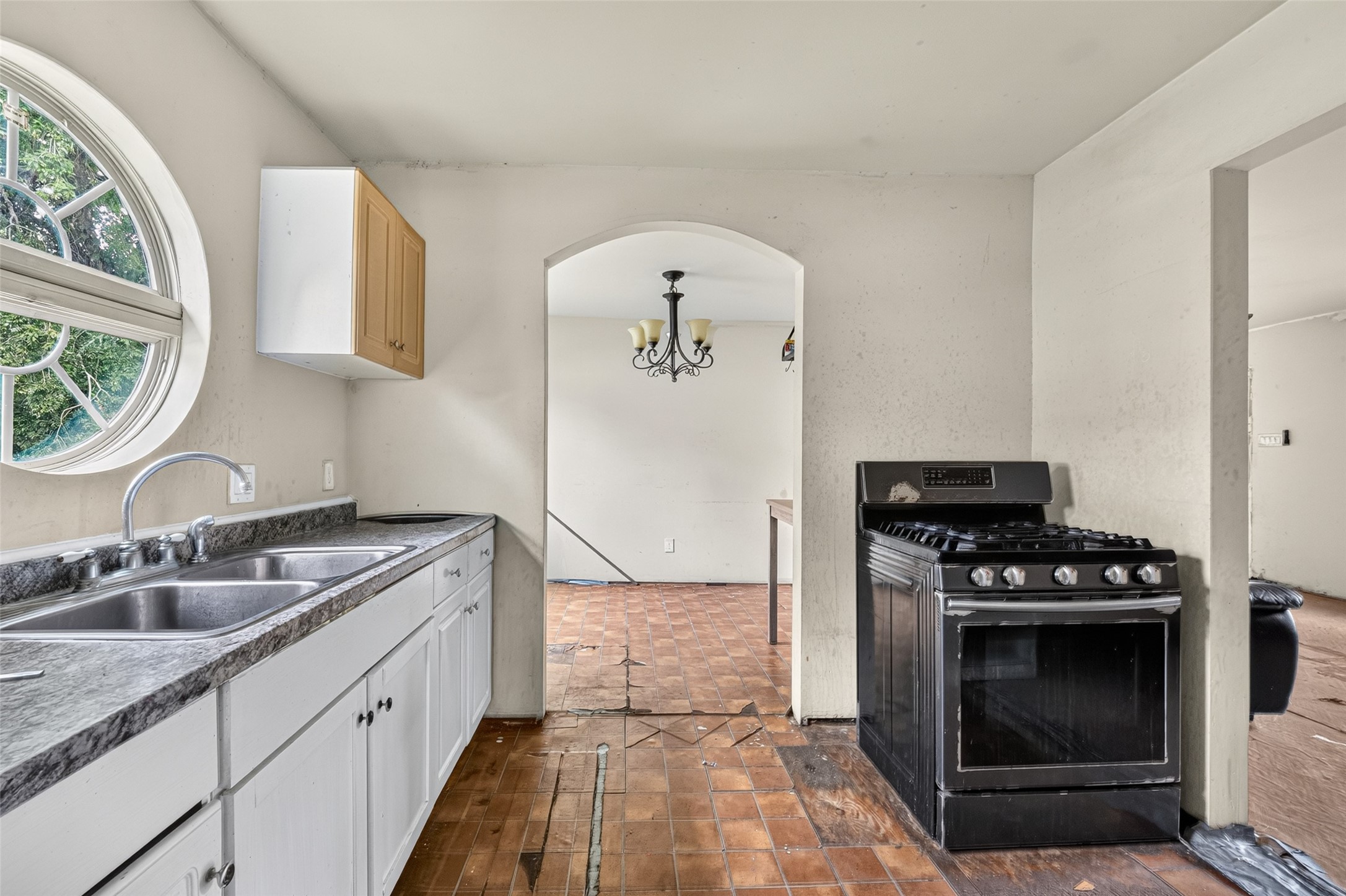 14031 Villagrove Drive Property Photo 2