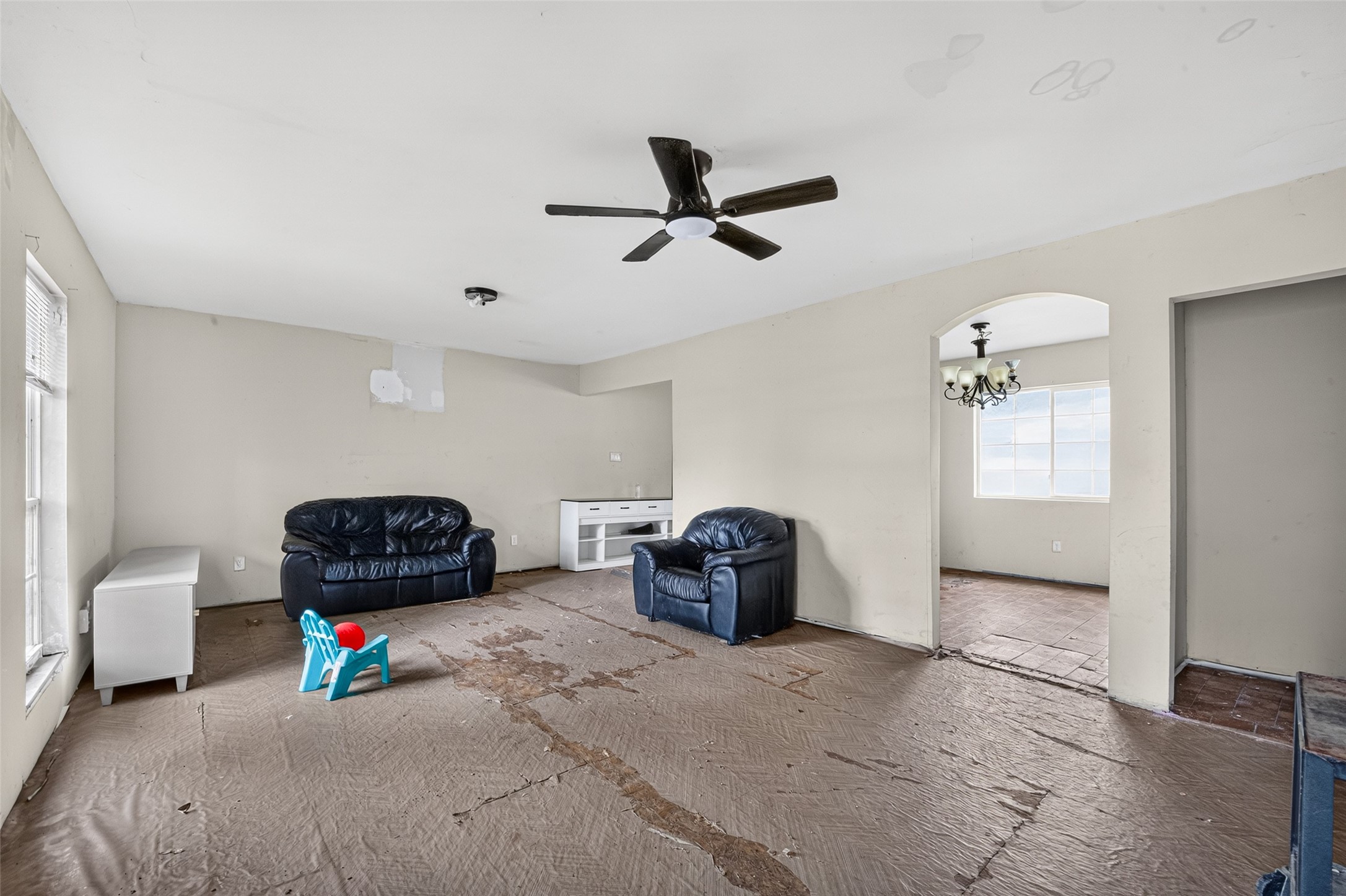 14031 Villagrove Drive Property Photo 9