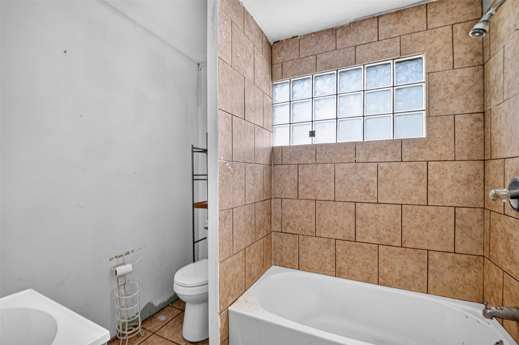 14031 Villagrove Drive Property Photo 22