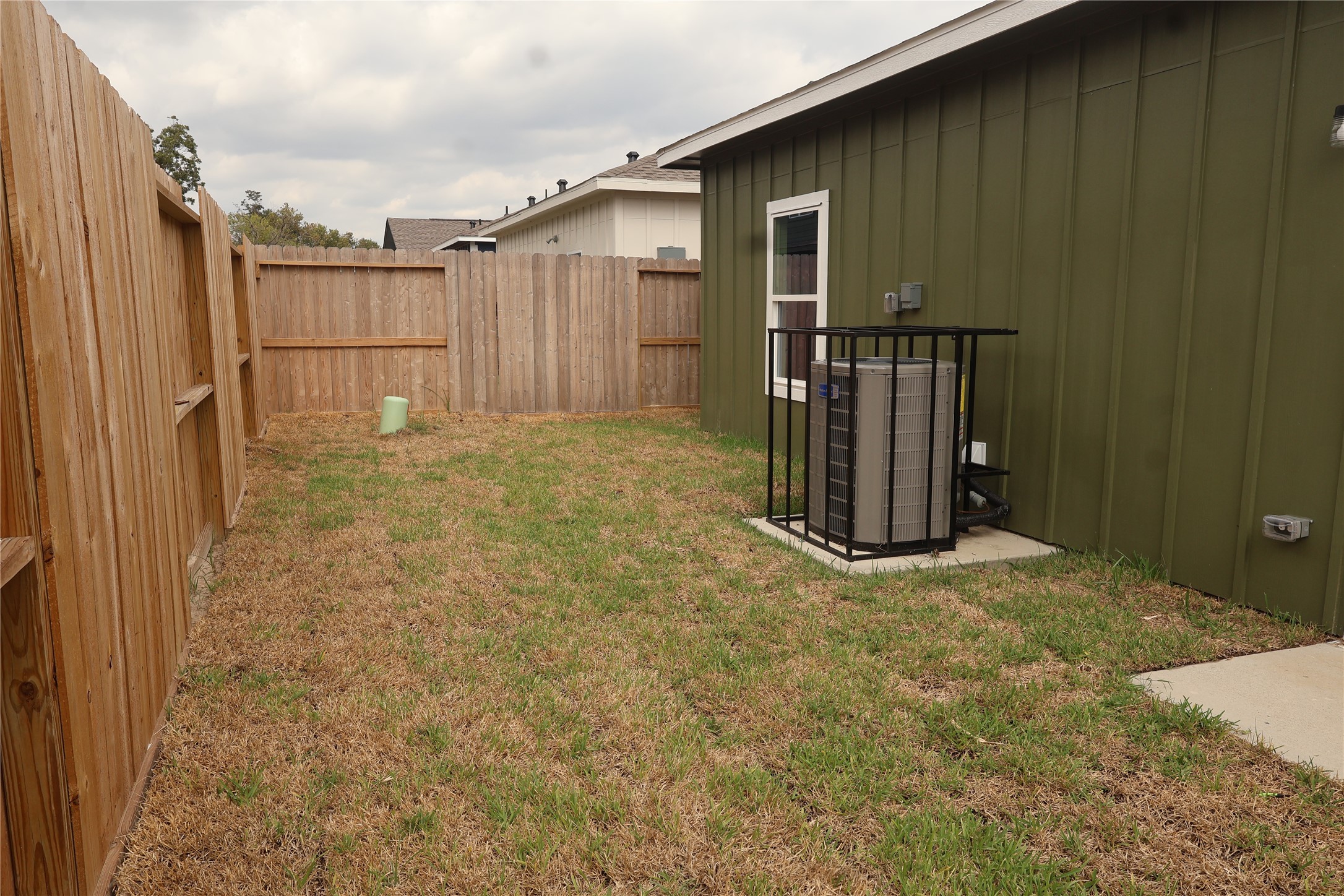 9907 Dipping Brook Street Property Photo 12