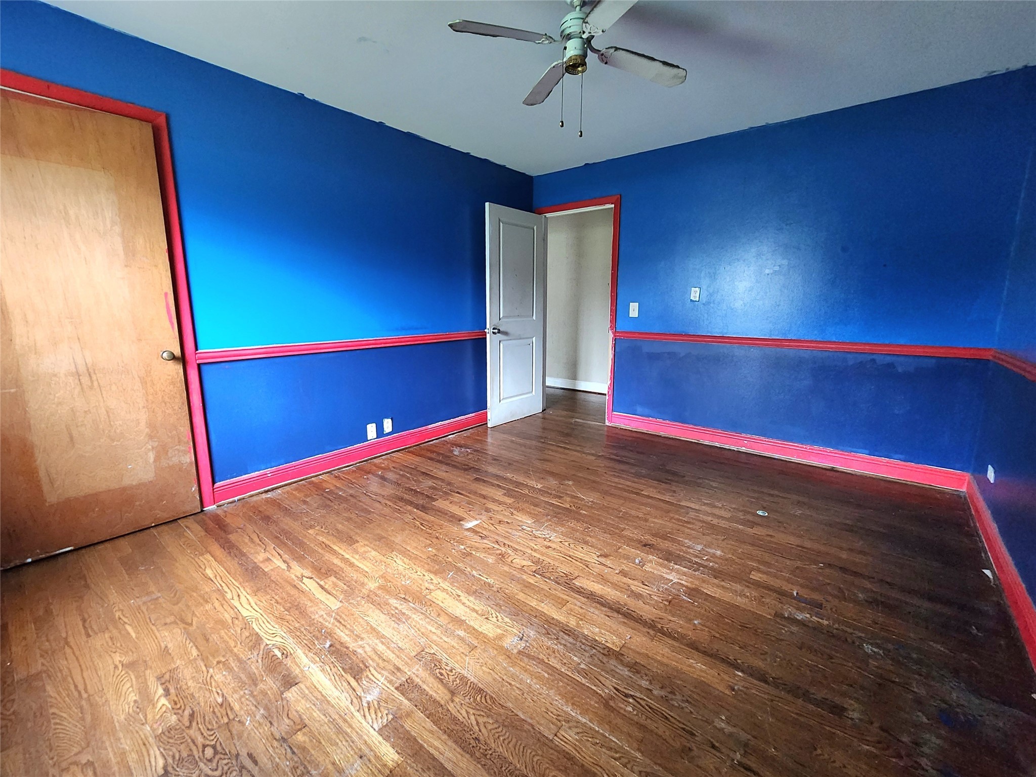 909 E 2nd Street Property Photo 22