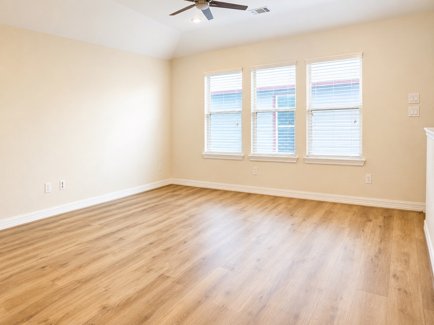 10306 Hartfield Bluff Lane Property Photo 14
