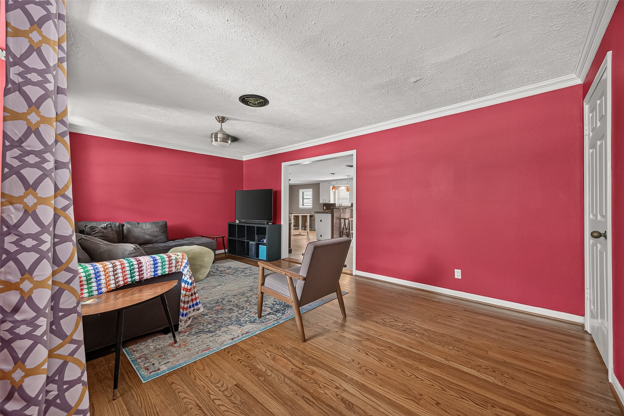 10418 Hazelhurst Drive Property Photo 6