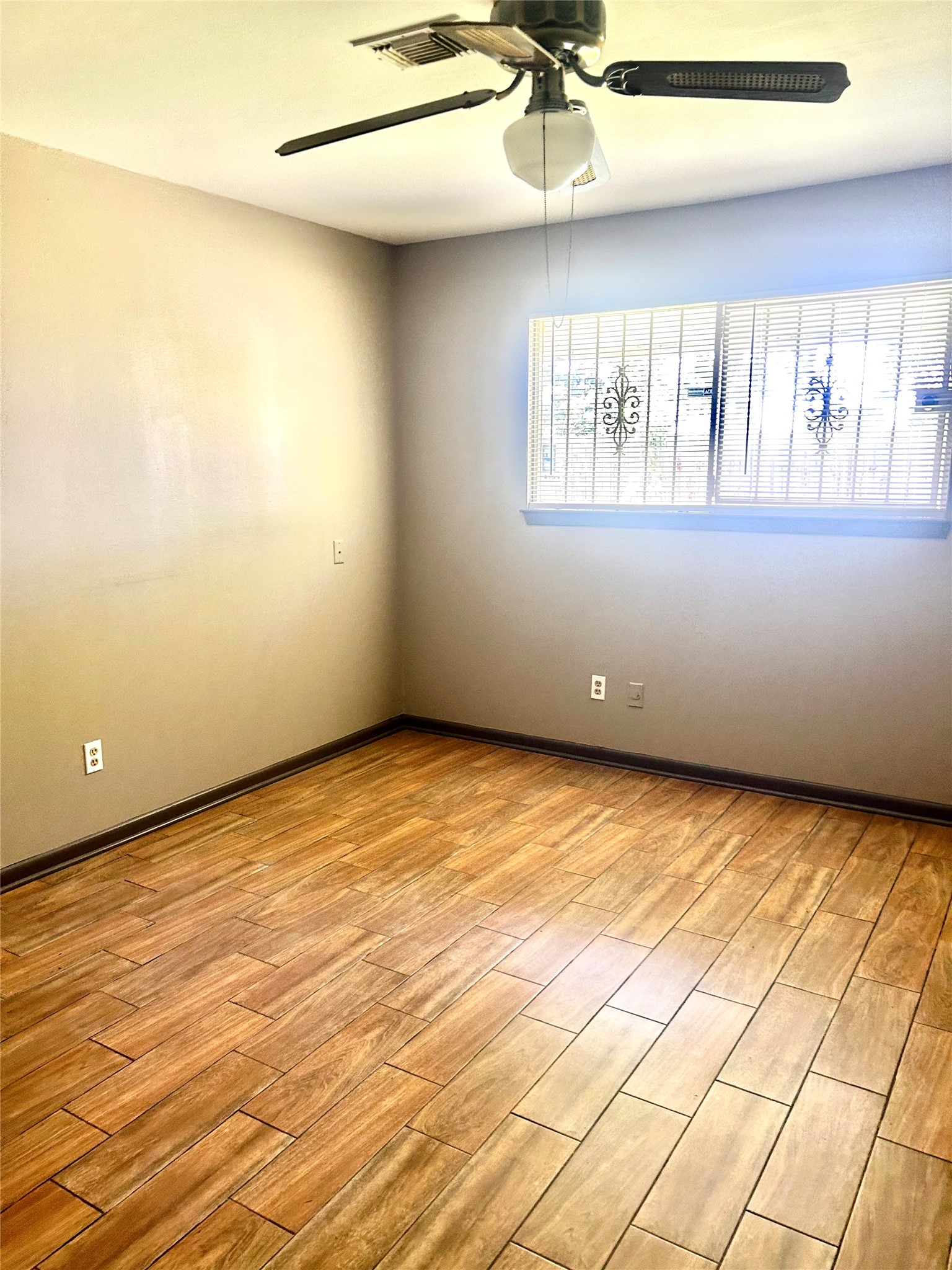 11718 Zarroll Drive Property Photo 11