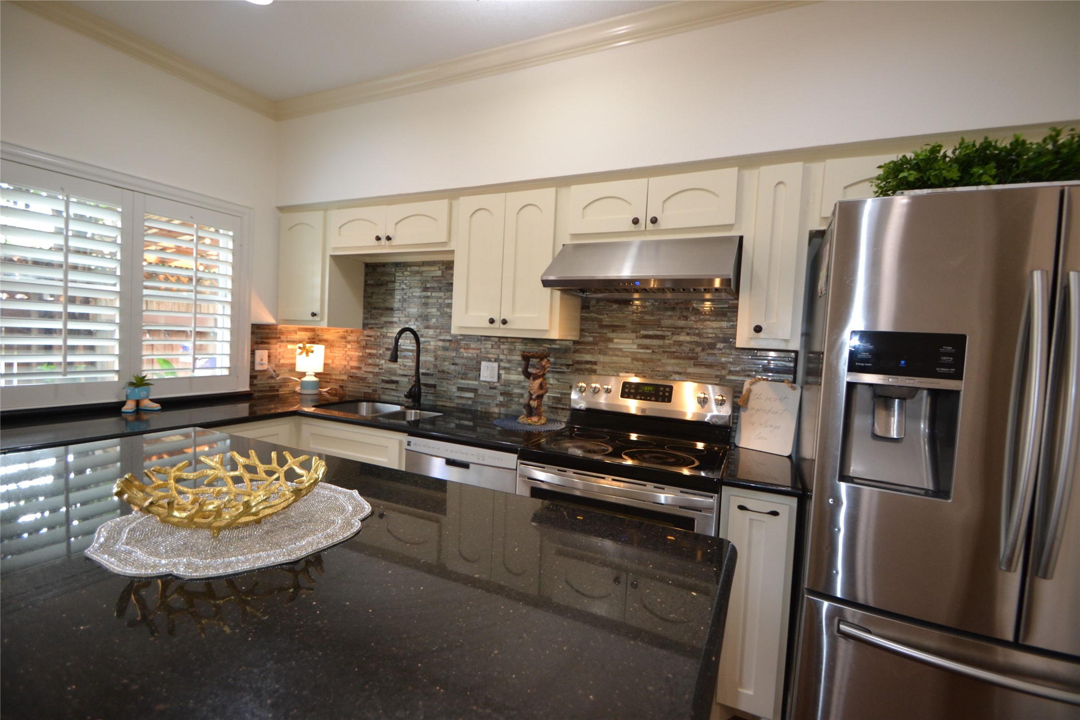 830 Threadneedle Street 235 Property Photo 8