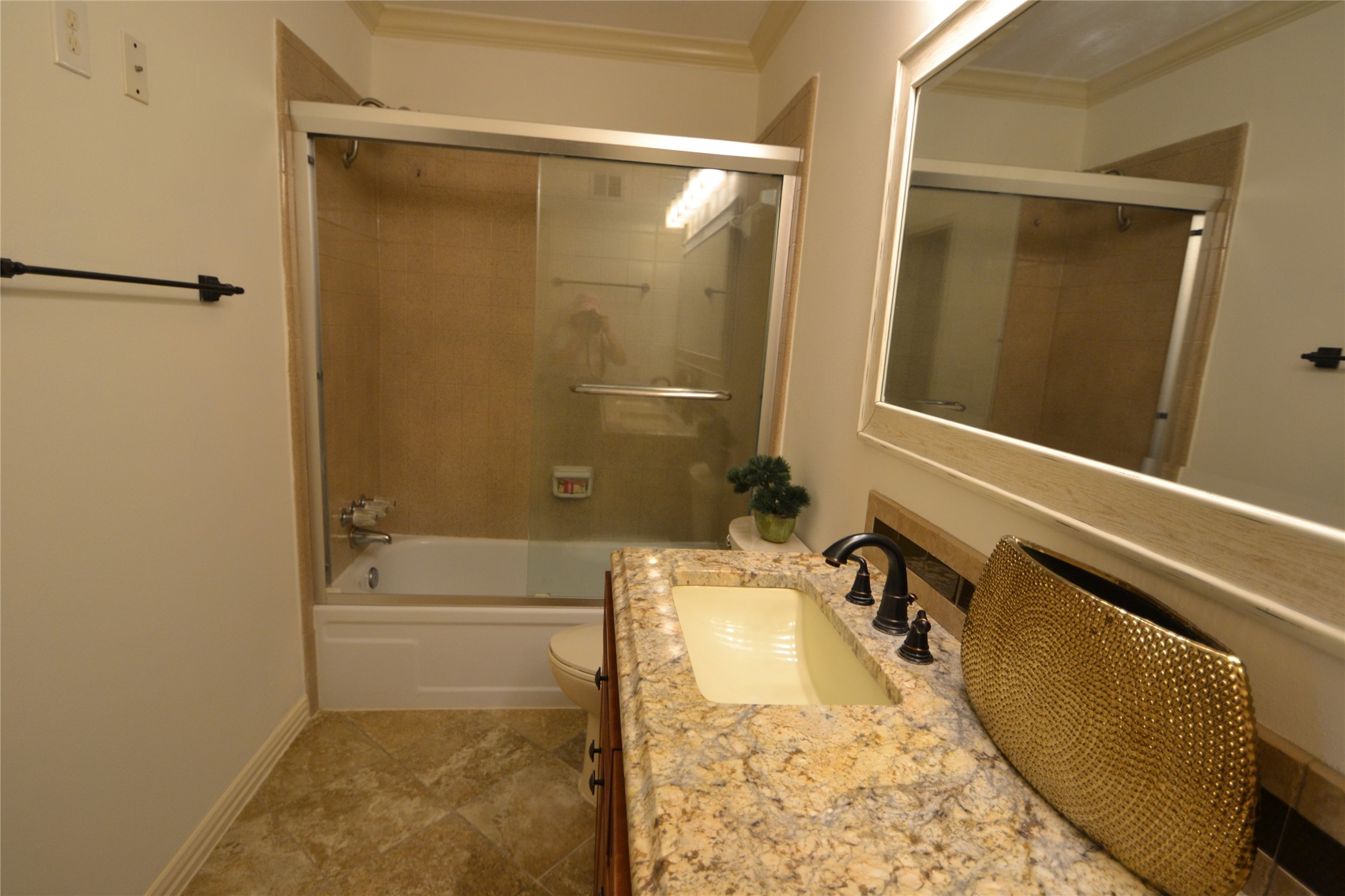 830 Threadneedle Street 235 Property Photo 22