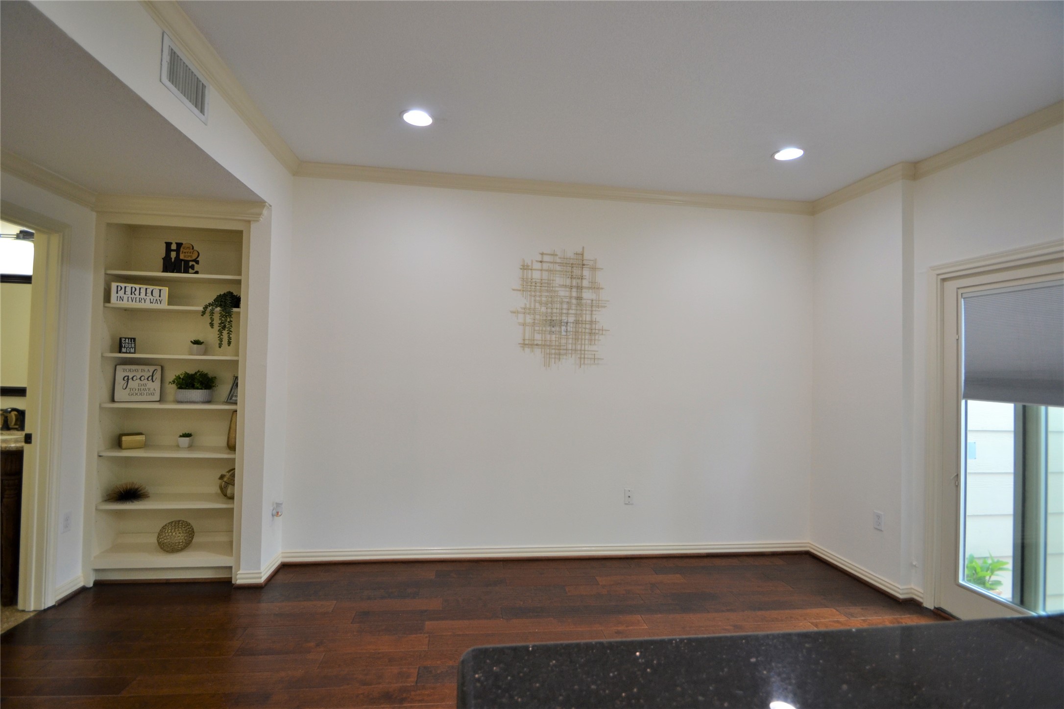 830 Threadneedle Street 235 Property Photo 27